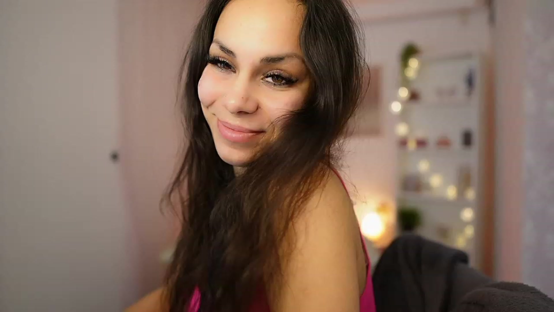 Gallery image thumbnail from Kyra_Angel's myfreecams stream on, 02/11/2024, 23:02 image 20 of 20