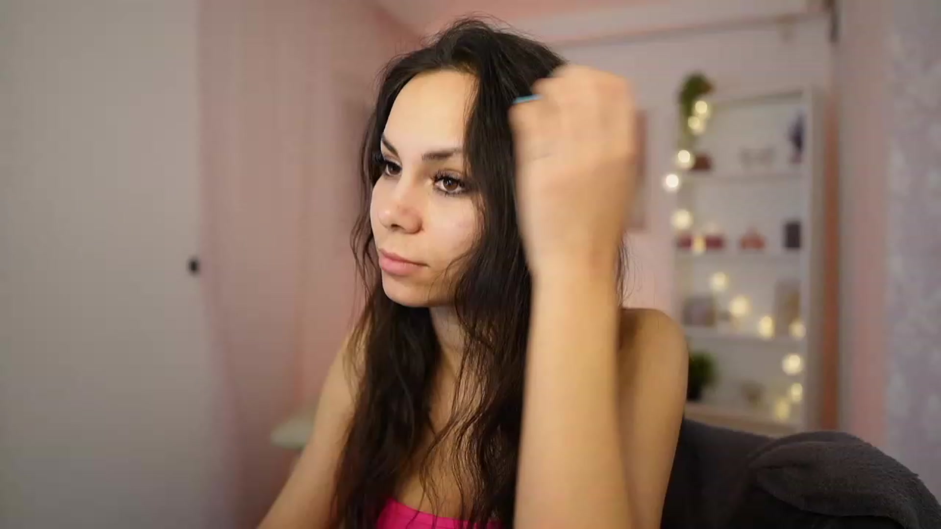 Gallery image thumbnail from Kyra_Angel's myfreecams stream on, 02/11/2024, 23:02 image 19 of 20
