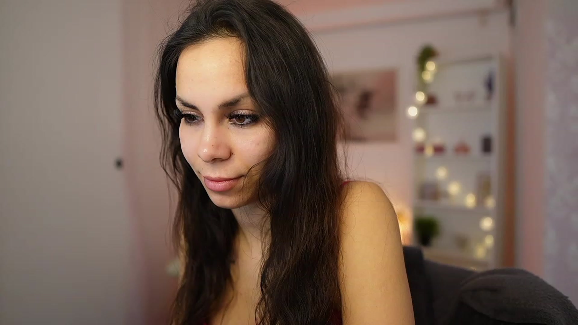 Gallery image thumbnail from Kyra_Angel's myfreecams stream on, 02/11/2024, 23:02 image 18 of 20