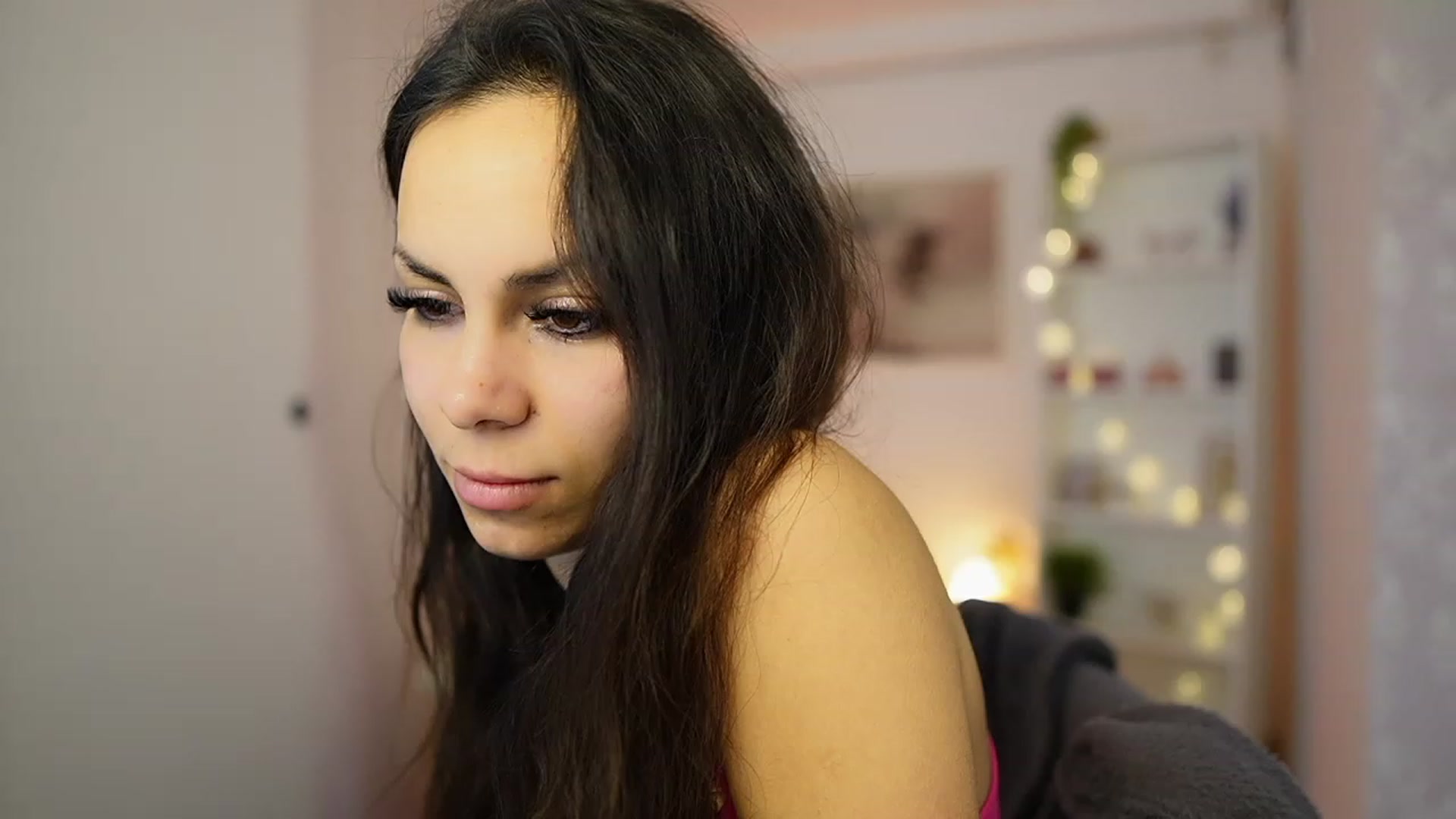 Gallery image thumbnail from Kyra_Angel's myfreecams stream on, 02/11/2024, 23:02 image 10 of 20