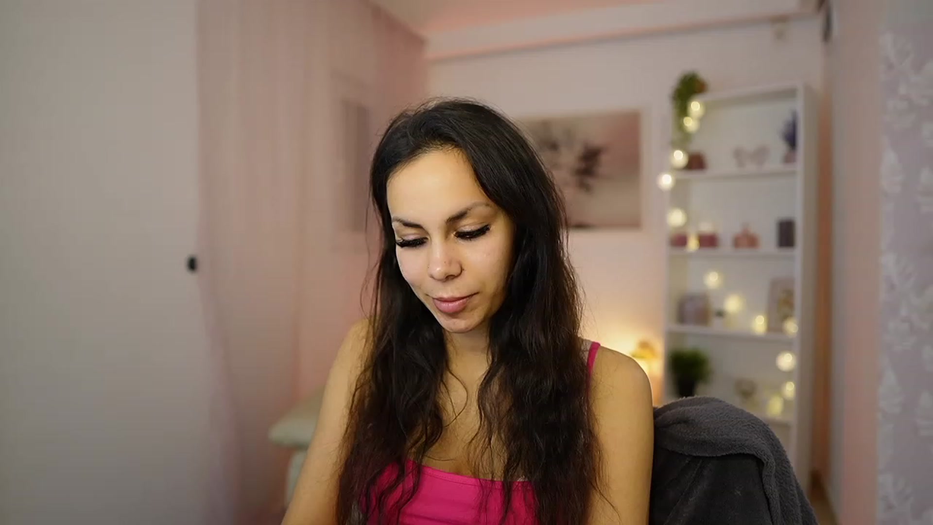 Gallery image thumbnail from Kyra_Angel's myfreecams stream on, 02/11/2024, 23:02 image 8 of 20