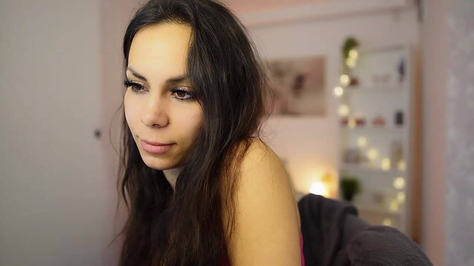 Gallery image thumbnail from Kyra_Angel's myfreecams stream on, 02/11/2024, 23:02 image 12 of 20