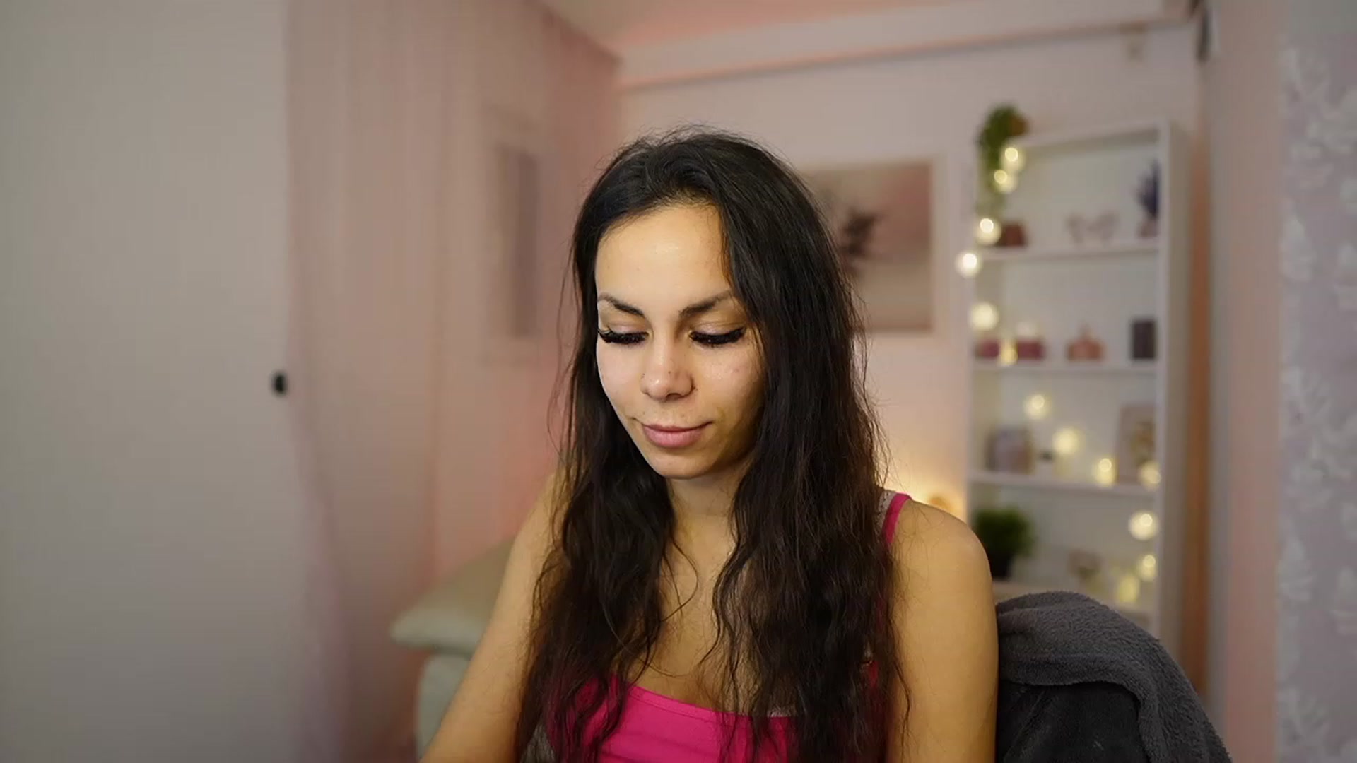Gallery image thumbnail from Kyra_Angel's myfreecams stream on, 02/11/2024, 23:02 image 7 of 20