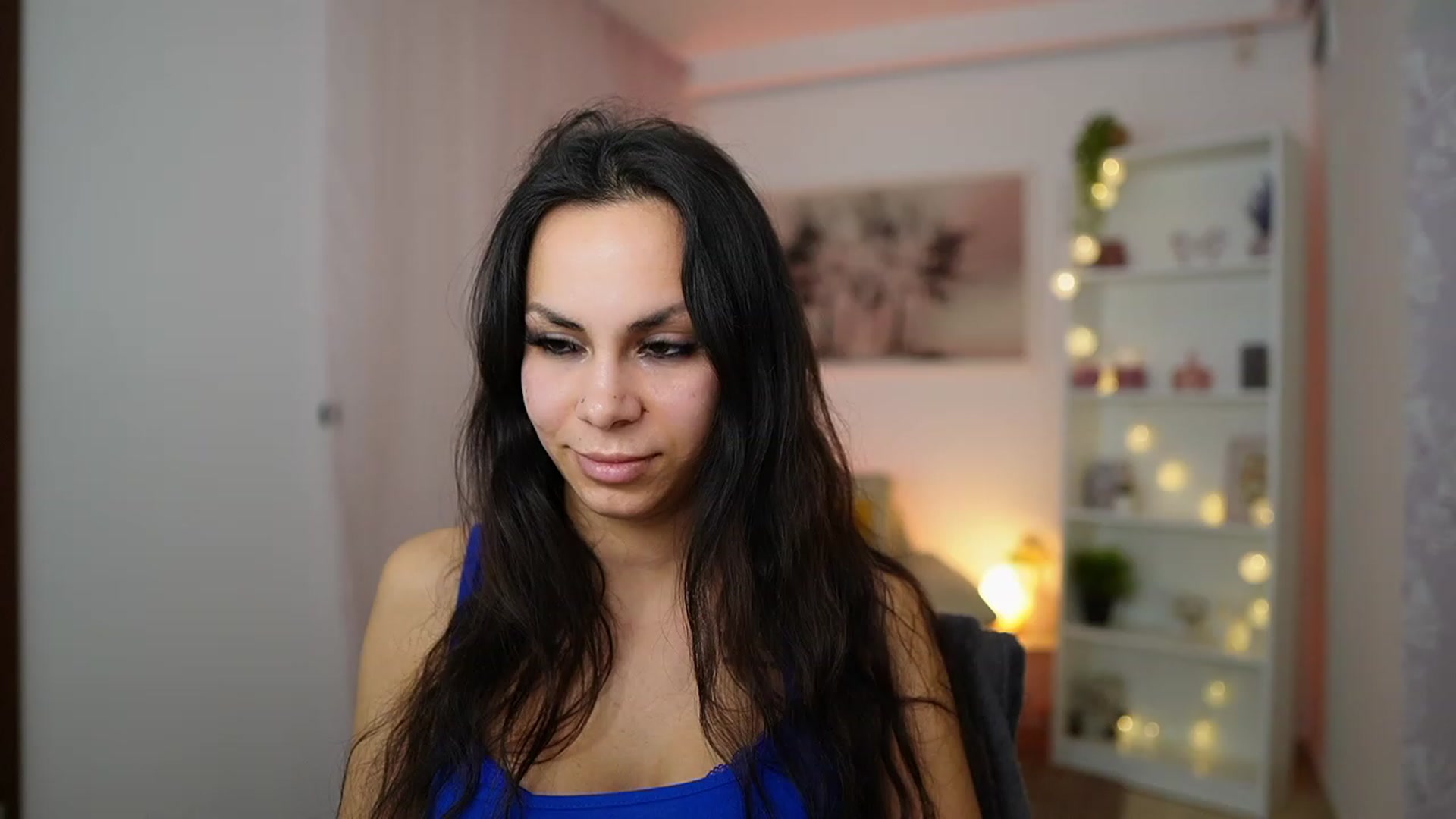 Gallery image thumbnail from Kyra_Angel's myfreecams stream on, 02/13/2024, 20:49 image 18 of 20