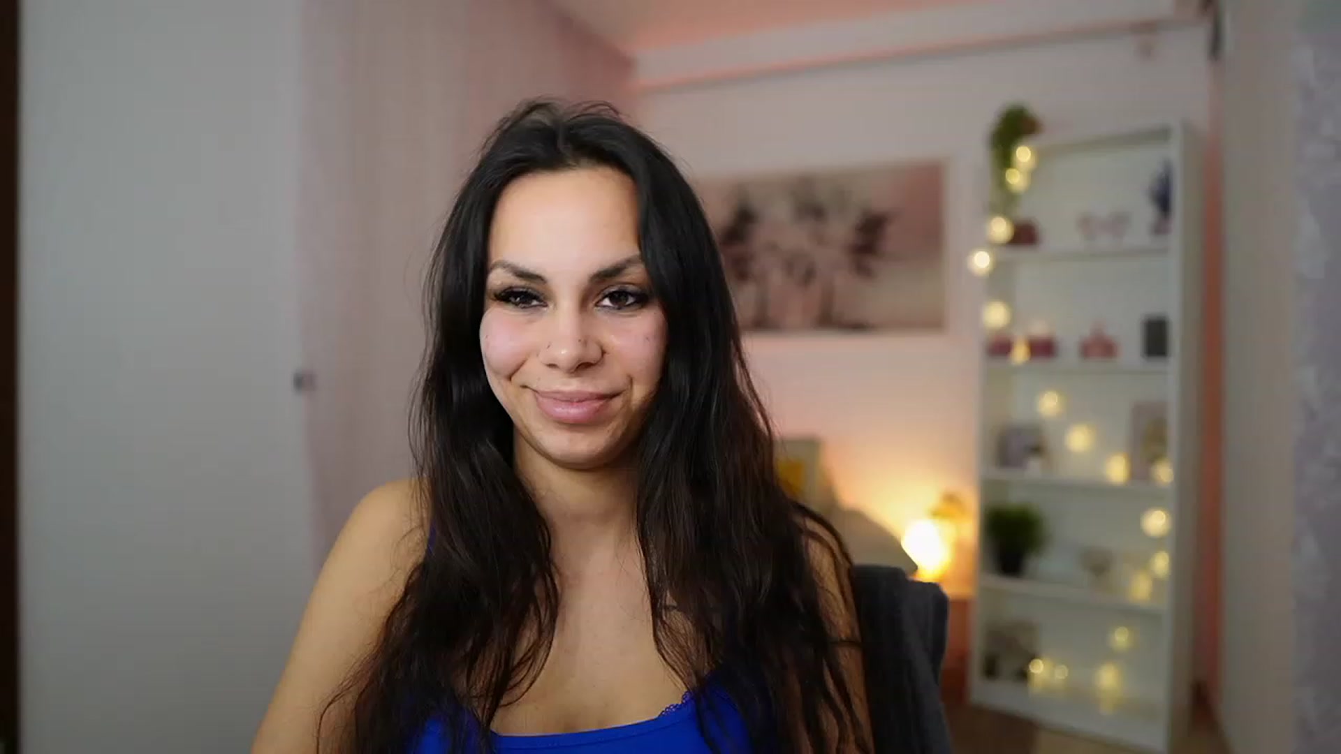 Gallery image thumbnail from Kyra_Angel's myfreecams stream on, 02/13/2024, 20:49 image 17 of 20