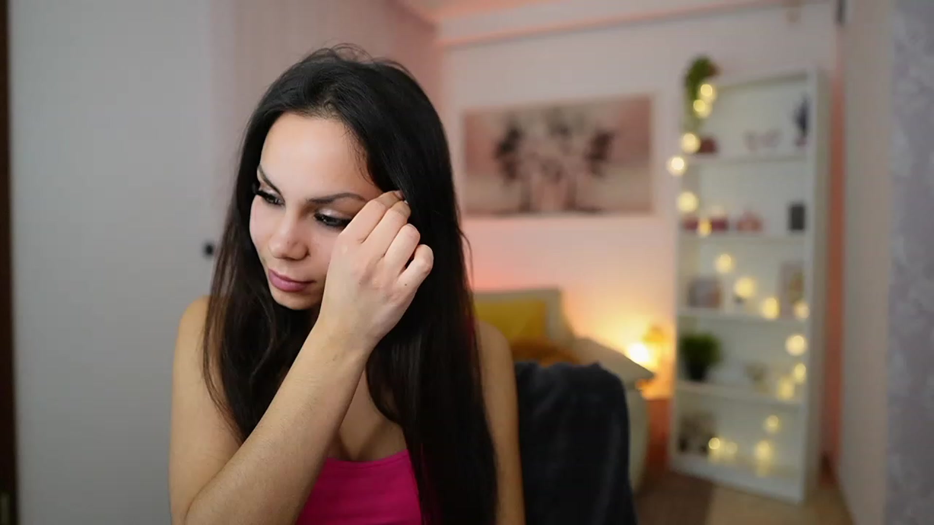 Gallery image thumbnail from Kyra_Angel's myfreecams stream on, 02/15/2024, 20:27 image 10 of 20