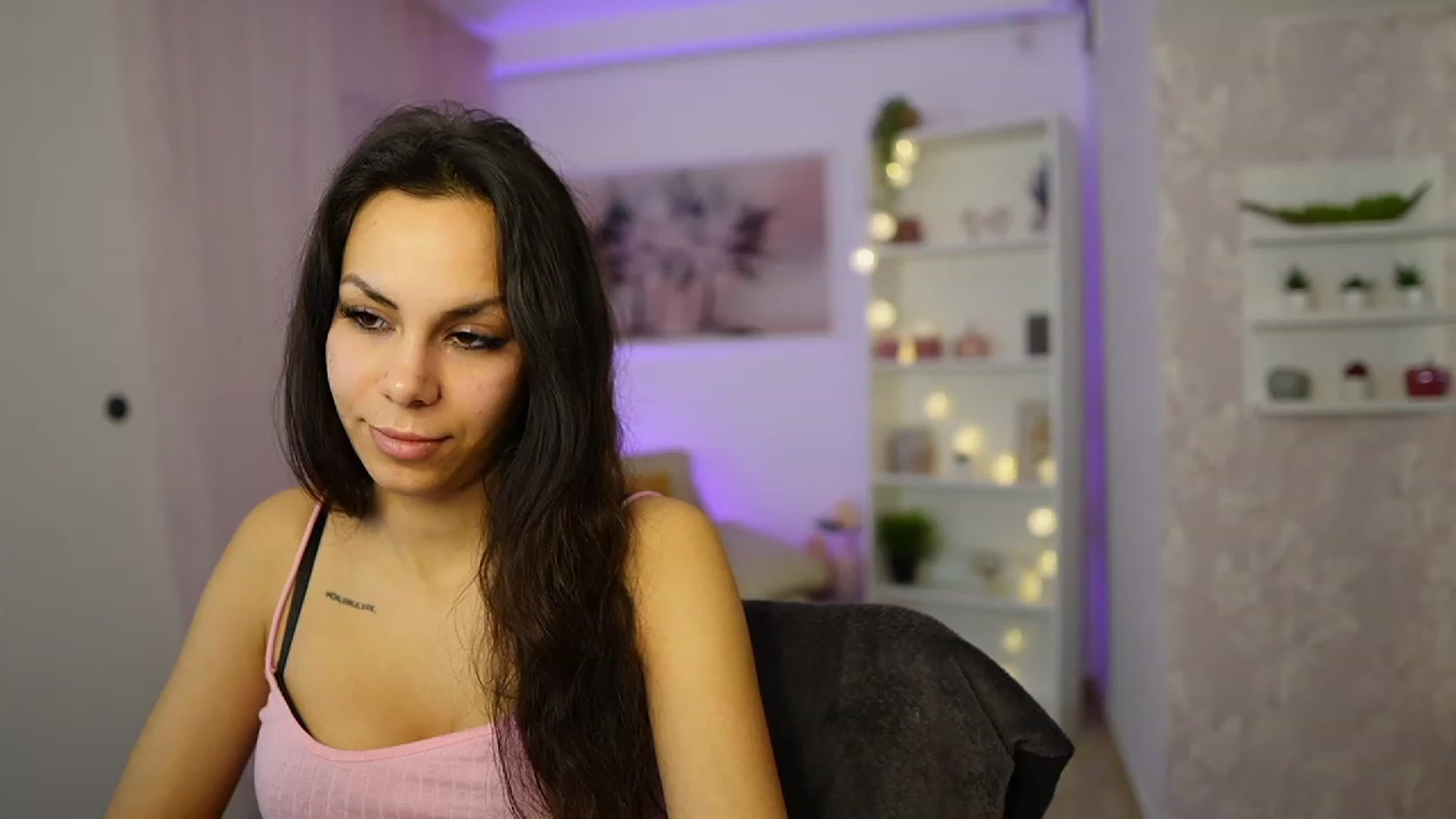 Gallery image thumbnail from Kyra_Angel's myfreecams stream on, 02/20/2024, 22:29 image 8 of 20