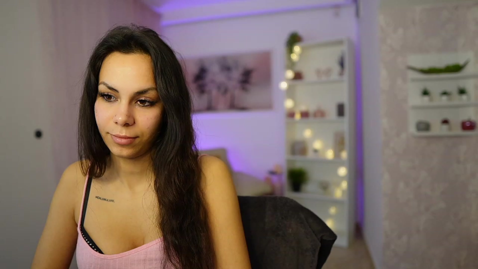 Gallery image thumbnail from Kyra_Angel's myfreecams stream on, 02/20/2024, 22:29 image 5 of 20