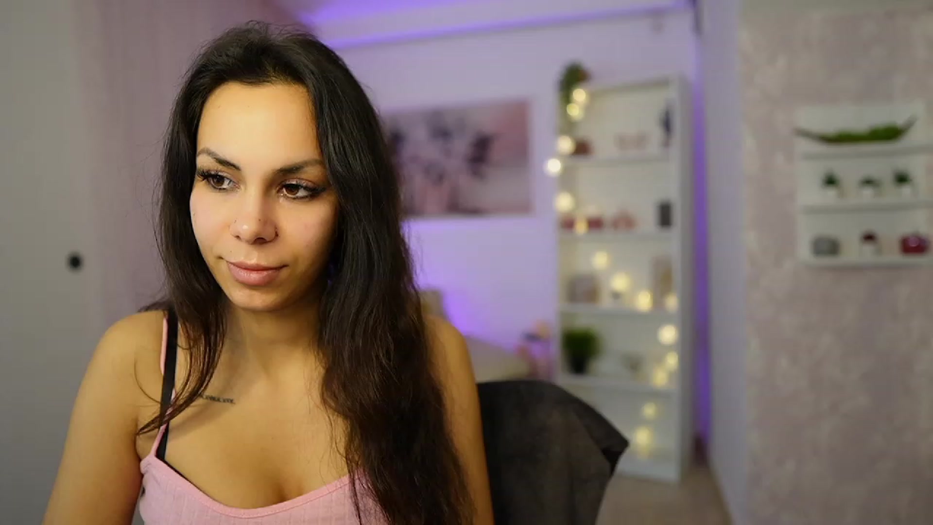 Gallery image thumbnail from Kyra_Angel's myfreecams stream on, 02/20/2024, 22:29 image 16 of 20