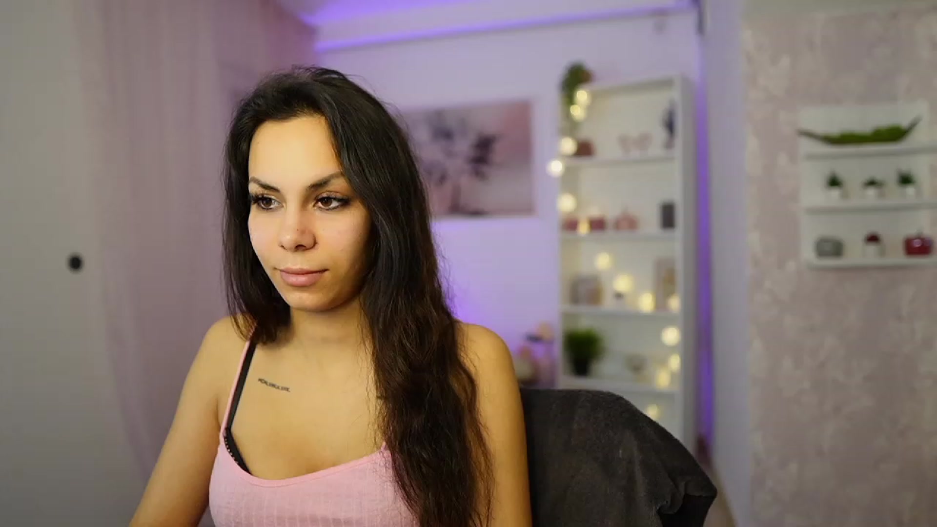 Gallery image thumbnail from Kyra_Angel's myfreecams stream on, 02/20/2024, 22:29 image 3 of 20