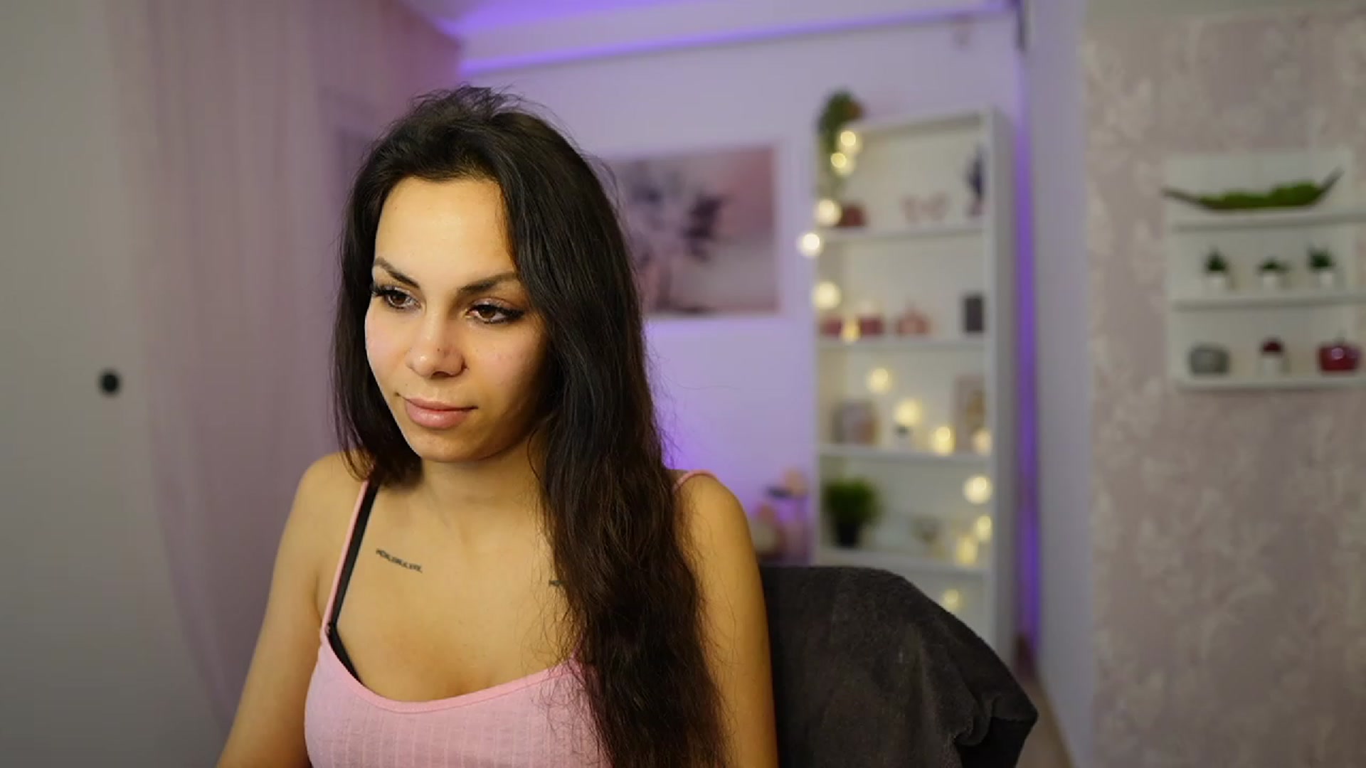 Gallery image thumbnail from Kyra_Angel's myfreecams stream on, 02/20/2024, 22:29 image 2 of 20