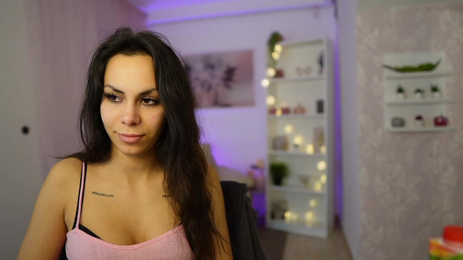 Gallery image thumbnail from Kyra_Angel's myfreecams stream on, 02/20/2024, 23:45 image 3 of 20