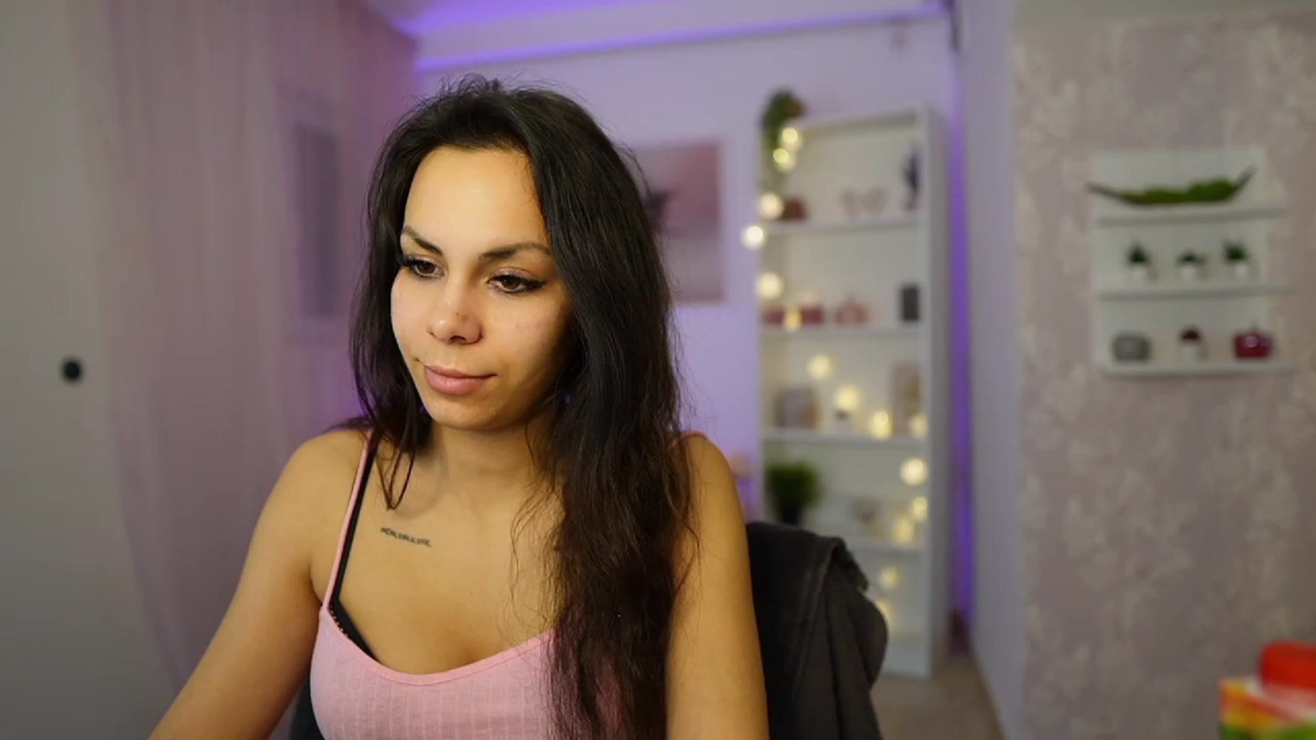 Gallery image thumbnail from Kyra_Angel's myfreecams stream on, 02/20/2024, 23:45 image 20 of 20