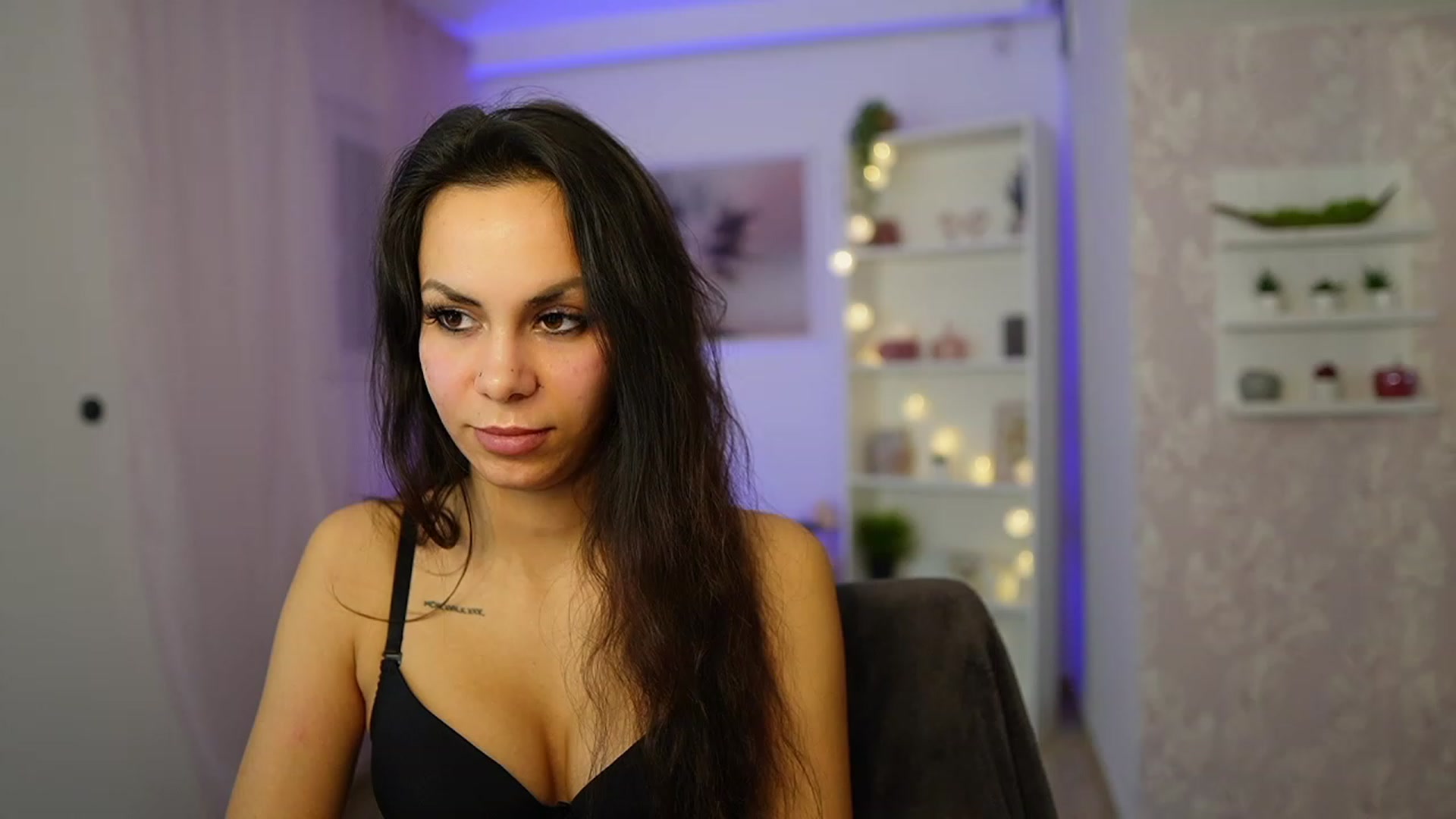 Gallery image thumbnail from Kyra_Angel's myfreecams stream on, 02/21/2024, 20:58 image 2 of 20
