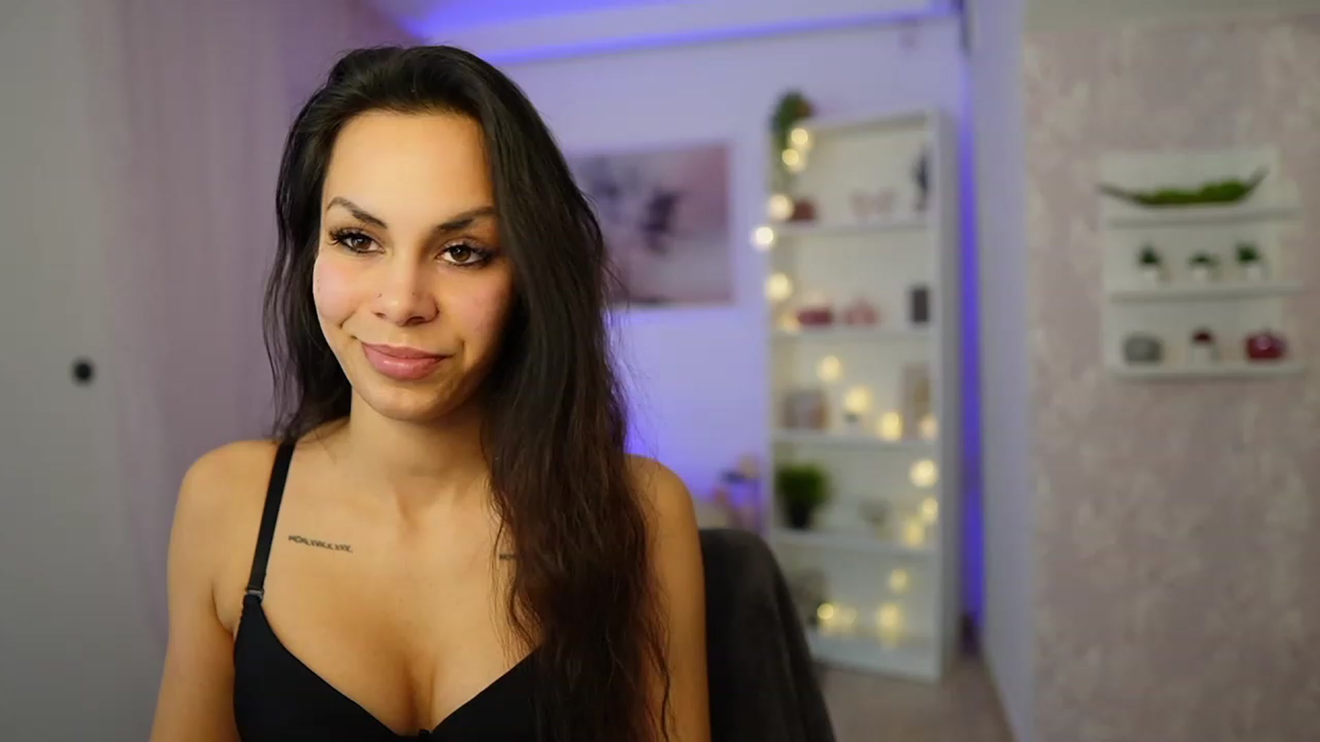 Gallery image thumbnail from Kyra_Angel's myfreecams stream on, 02/21/2024, 20:58 image 6 of 20