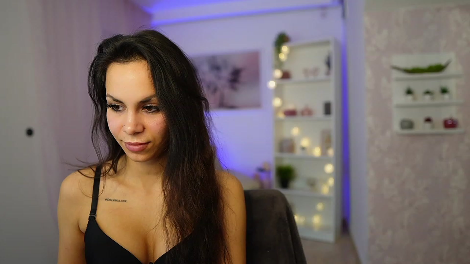 Gallery image thumbnail from Kyra_Angel's myfreecams stream on, 02/21/2024, 20:58 image 17 of 20