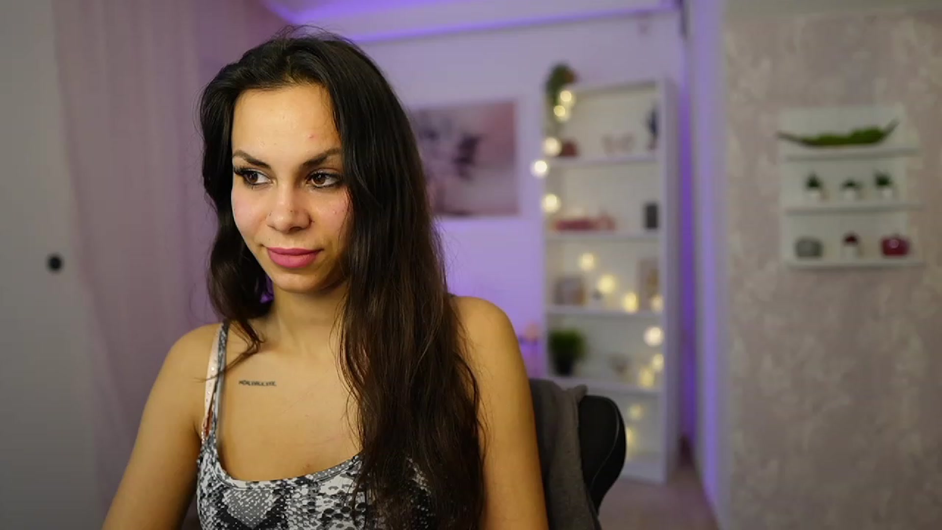 Gallery image thumbnail from Kyra_Angel's myfreecams stream on, 02/26/2024, 22:27 image 11 of 20