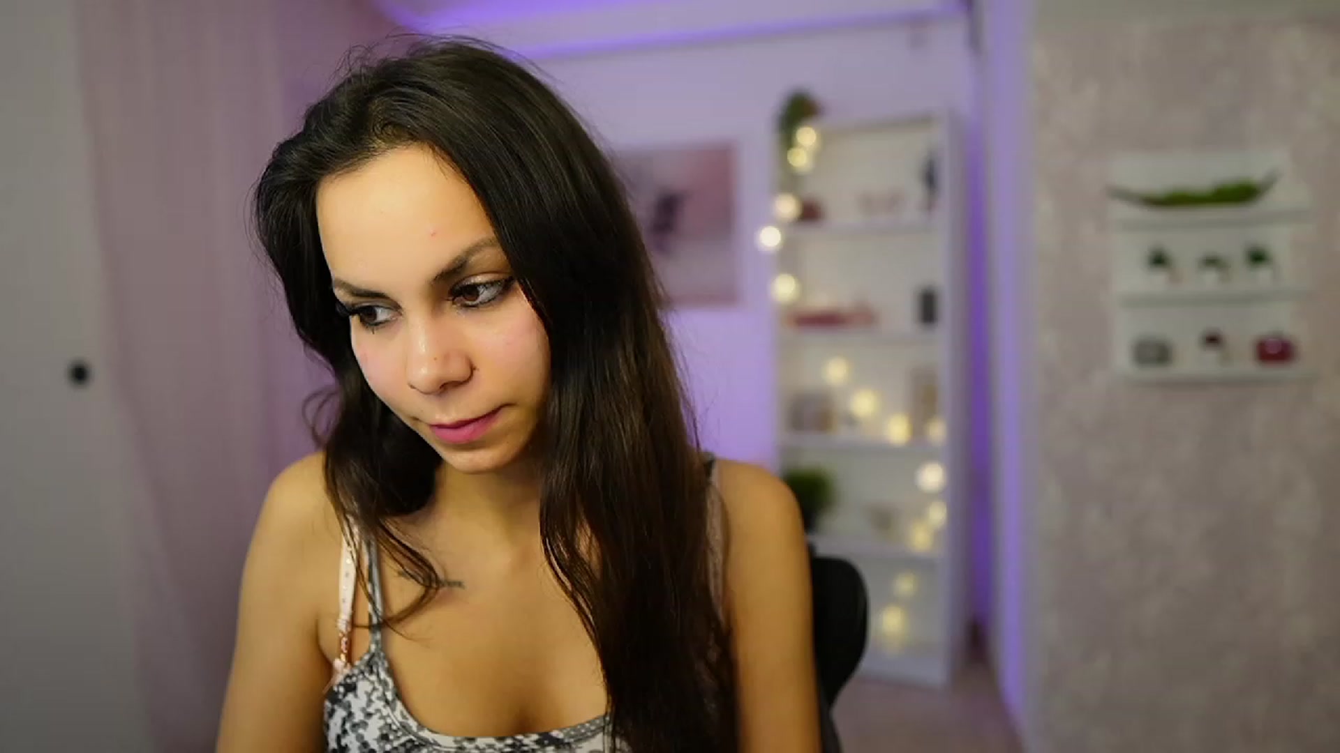 Gallery image thumbnail from Kyra_Angel's myfreecams stream on, 02/26/2024, 22:27 image 20 of 20