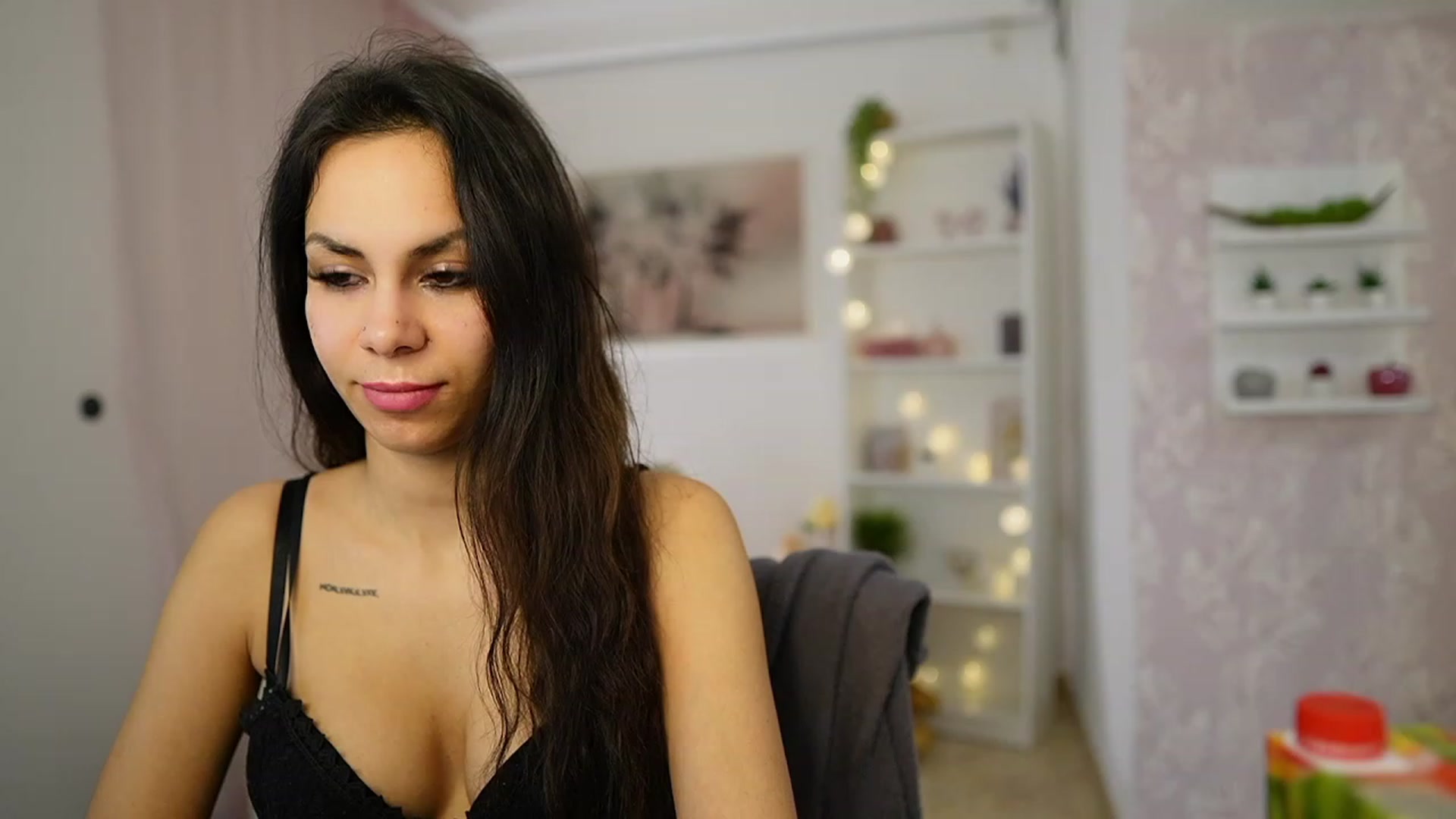 Gallery image thumbnail from Kyra_Angel's myfreecams stream on, 02/28/2024, 23:51 image 4 of 20