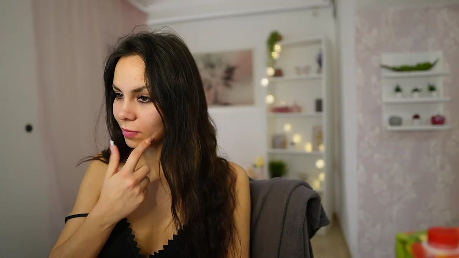Gallery image thumbnail from Kyra_Angel's myfreecams stream on, 02/28/2024, 23:51 image 16 of 20