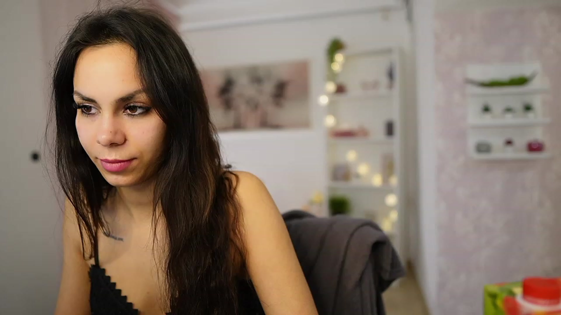 Gallery image thumbnail from Kyra_Angel's myfreecams stream on, 02/28/2024, 23:51 image 14 of 20