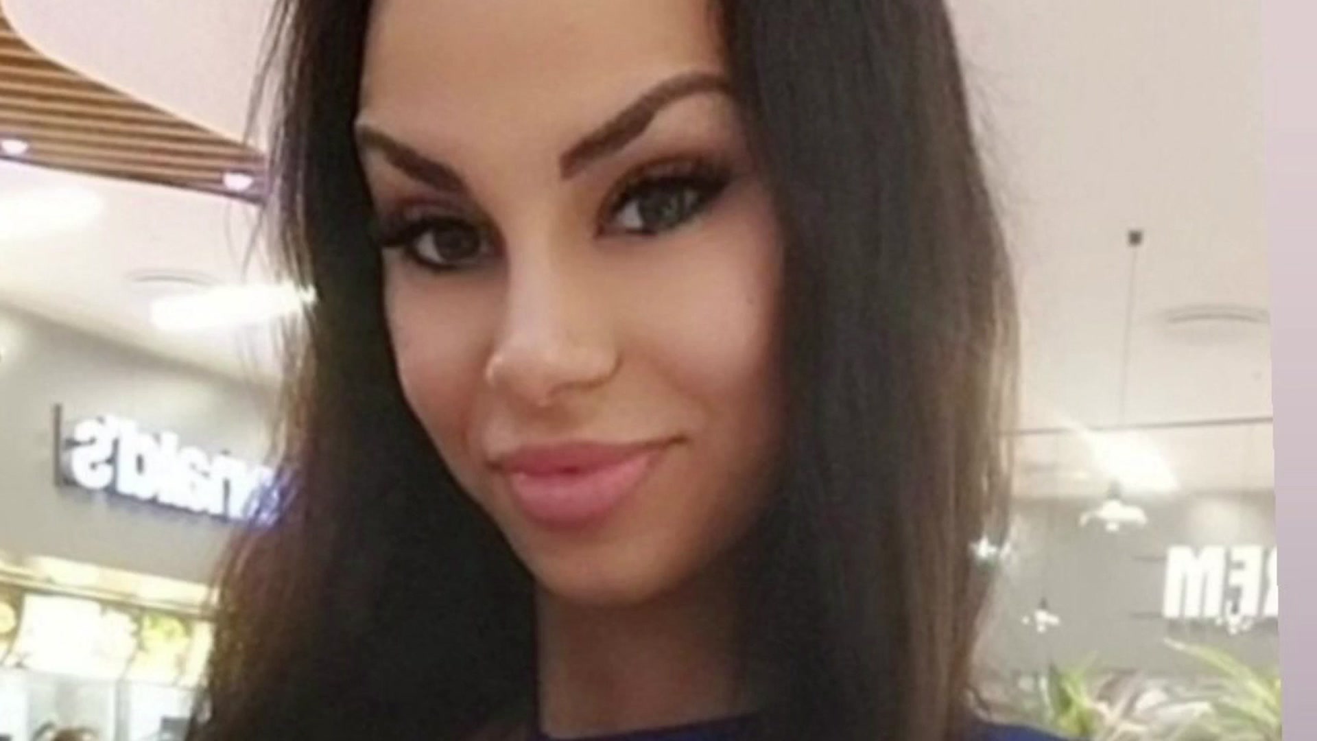 Gallery image thumbnail from Kyra_Angel's myfreecams stream on, 03/04/2024, 23:34 image 14 of 20