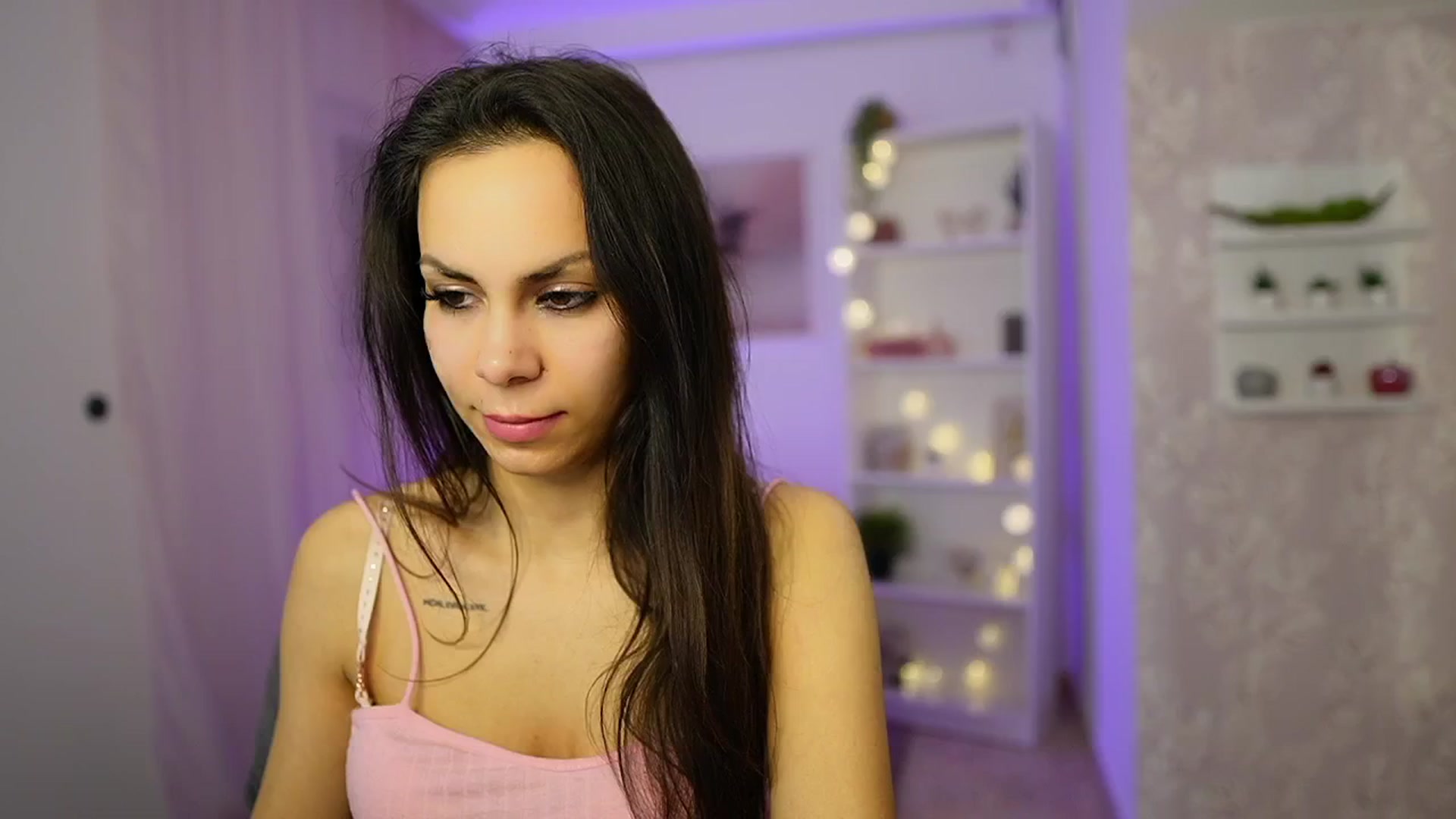 Gallery image thumbnail from Kyra_Angel's myfreecams stream on, 03/04/2024, 23:34 image 9 of 20