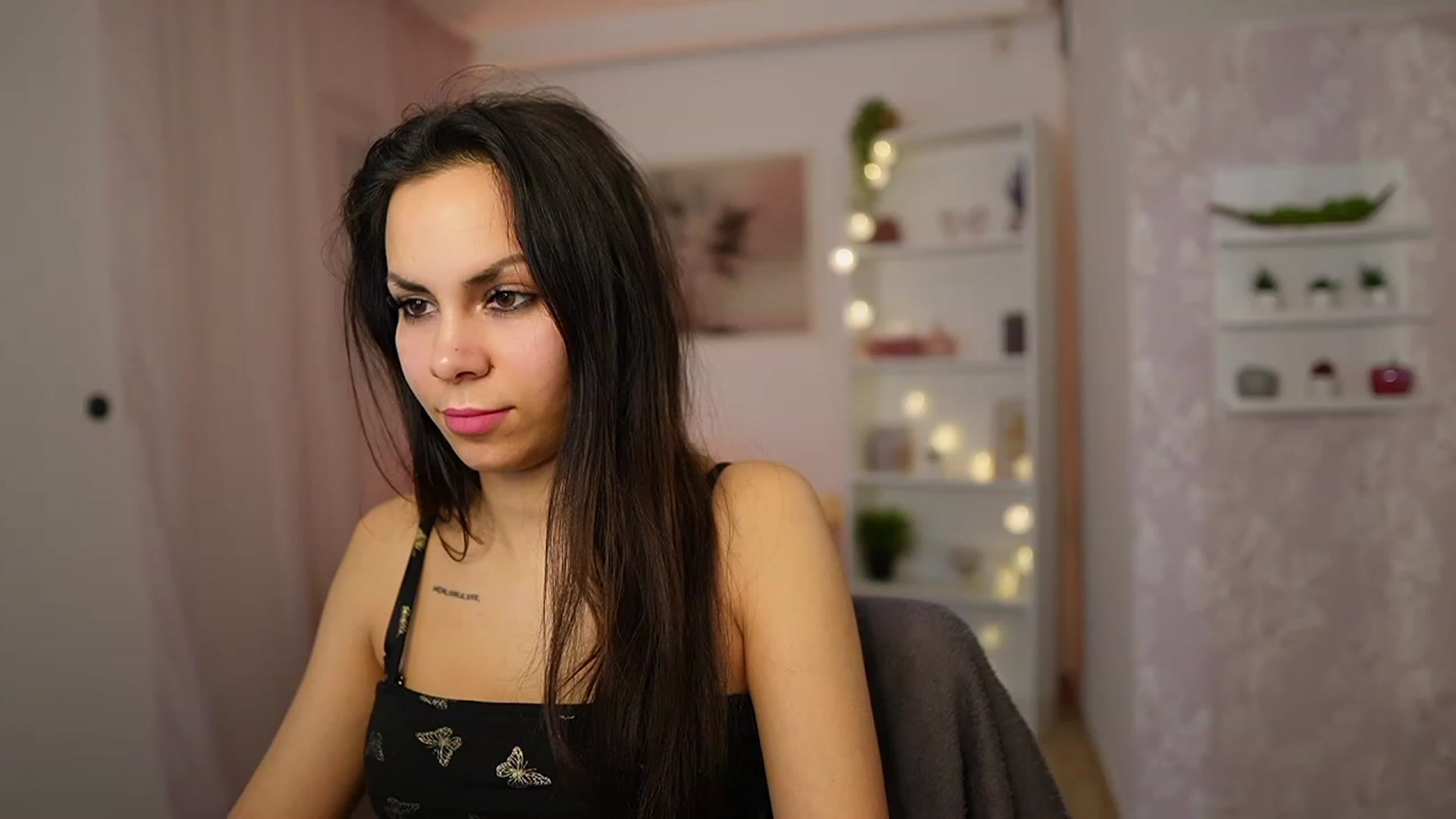 Gallery image thumbnail from Kyra_Angel's myfreecams stream on, 03/05/2024, 20:48 image 6 of 20
