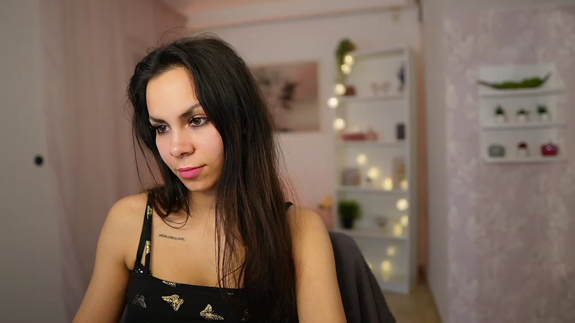 Gallery image thumbnail from Kyra_Angel's myfreecams stream on, 03/05/2024, 20:48 image 8 of 20