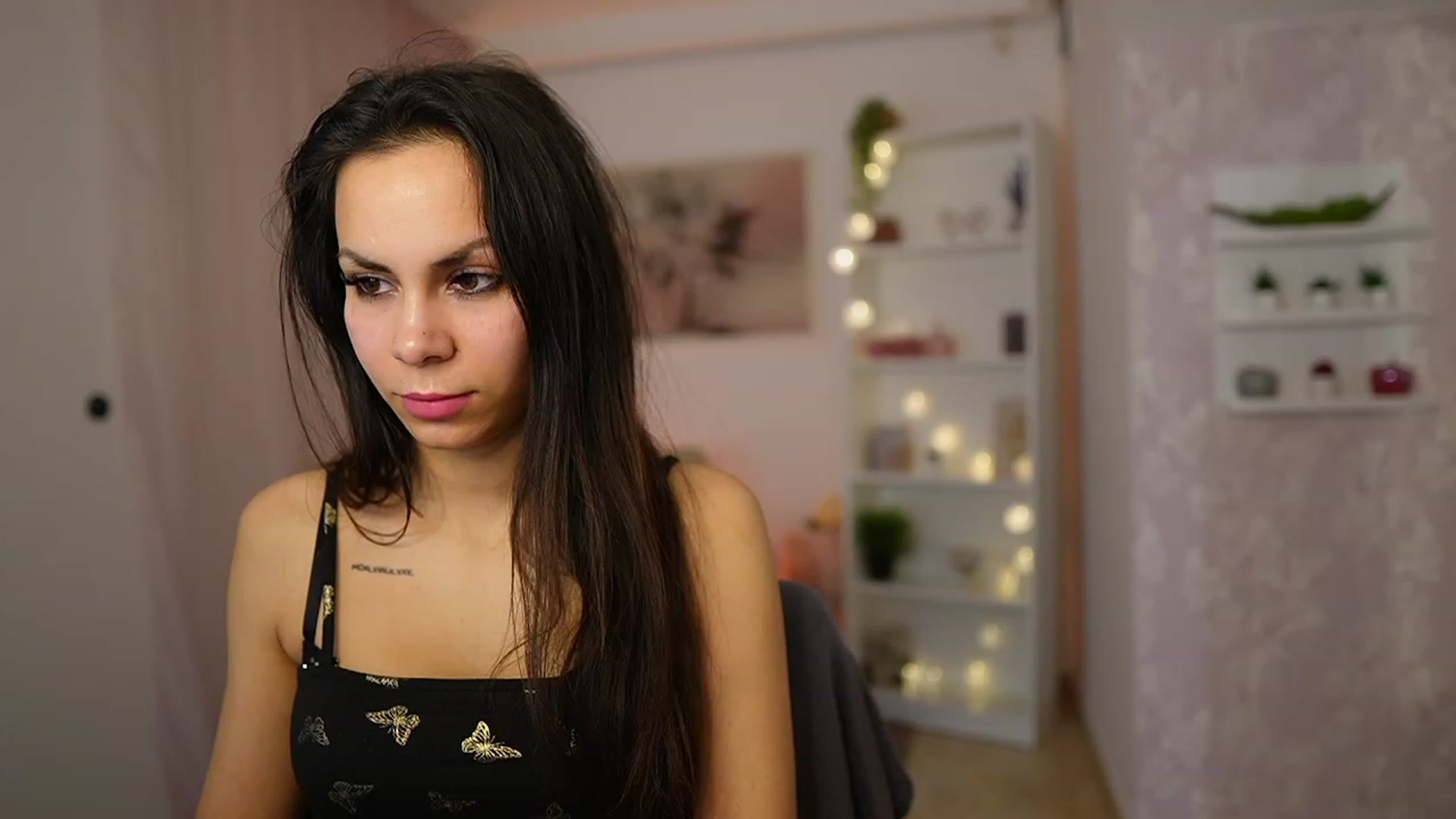 Gallery image thumbnail from Kyra_Angel's myfreecams stream on, 03/05/2024, 20:48 image 7 of 20