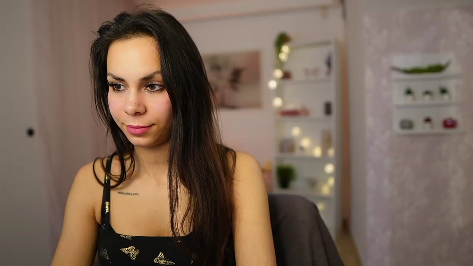 Gallery image thumbnail from Kyra_Angel's myfreecams stream on, 03/05/2024, 20:48 image 19 of 20