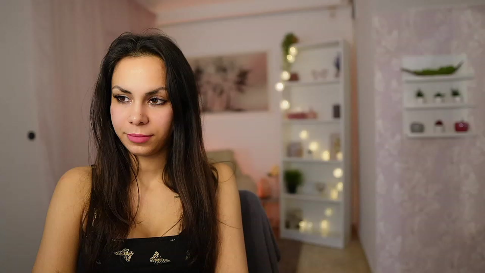 Gallery image thumbnail from Kyra_Angel's myfreecams stream on, 03/05/2024, 21:06 image 19 of 20