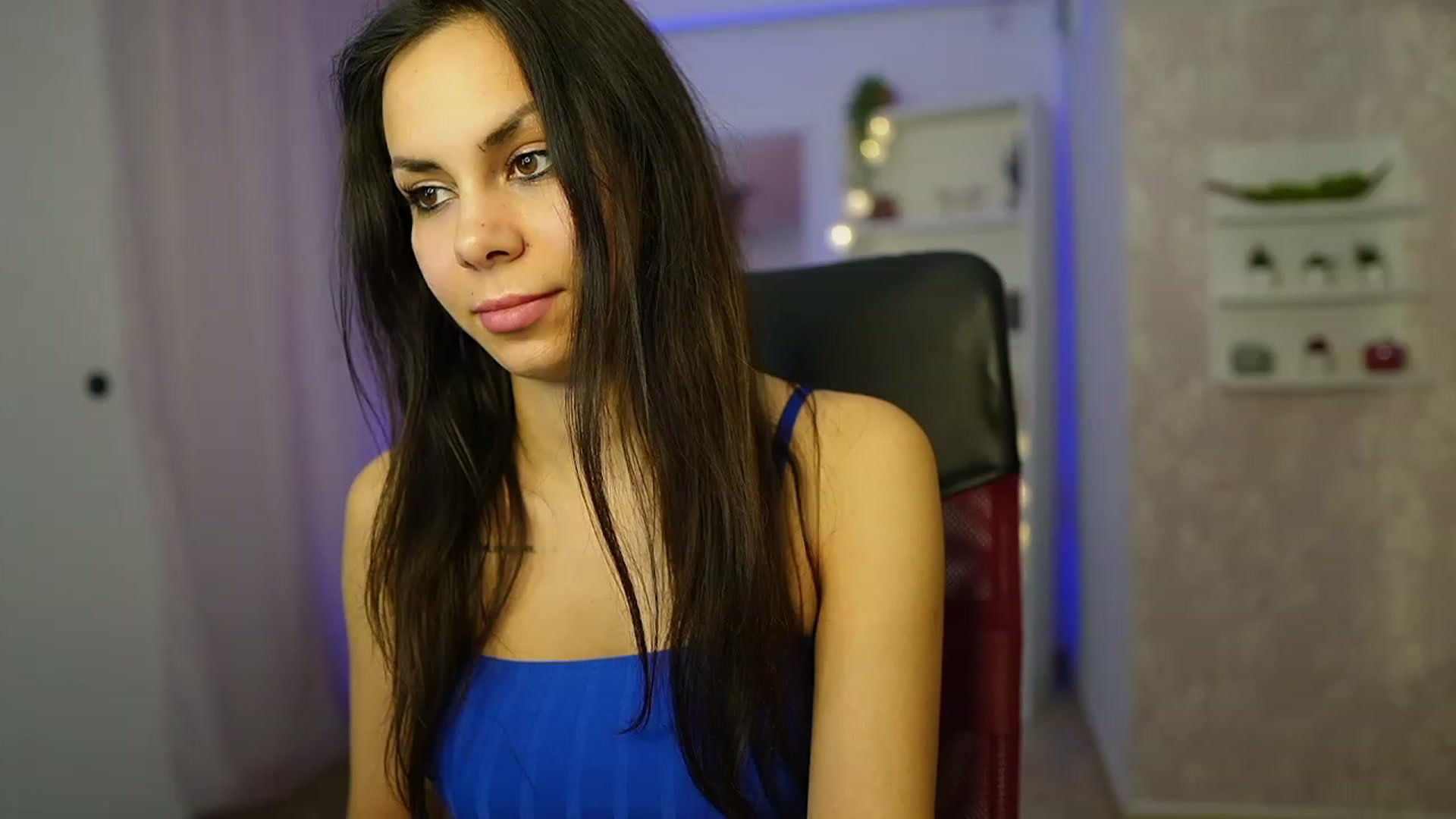 Gallery image thumbnail from Kyra_Angel's myfreecams stream on, 03/10/2024, 20:02 image 1 of 20