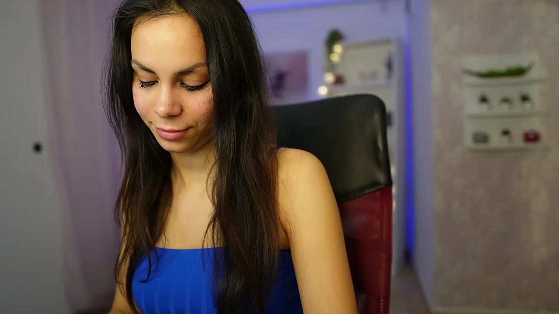 Gallery image thumbnail from Kyra_Angel's myfreecams stream on, 03/10/2024, 20:02 image 10 of 20