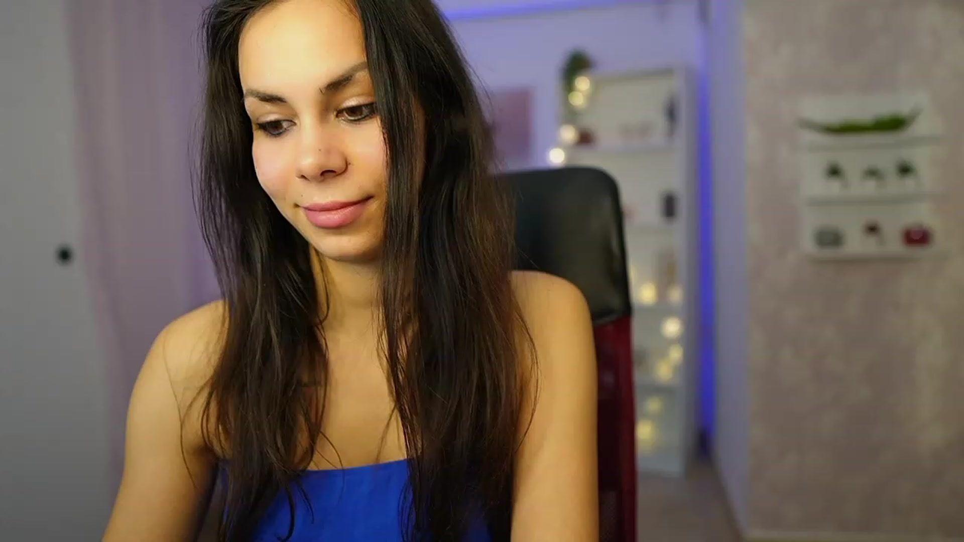 Gallery image thumbnail from Kyra_Angel's myfreecams stream on, 03/10/2024, 20:02 image 16 of 20