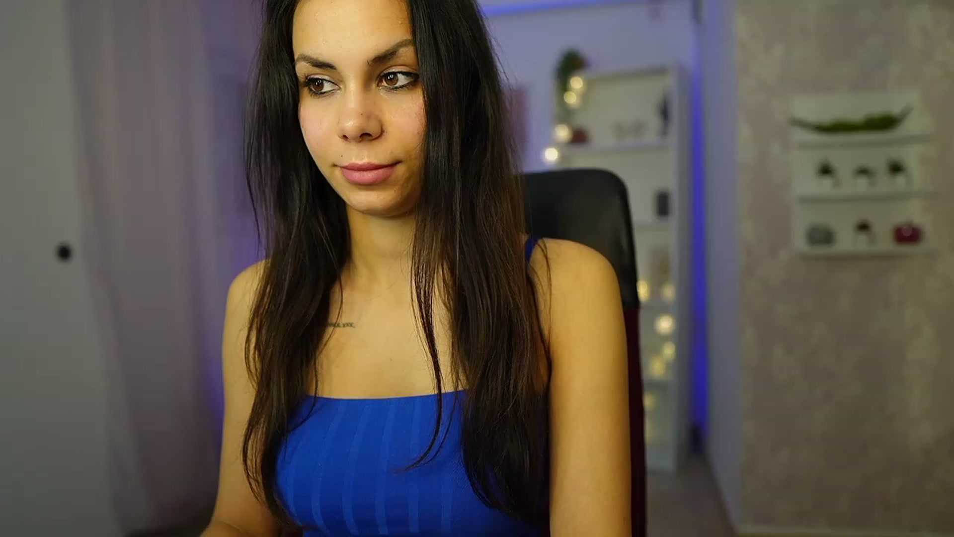 Gallery image thumbnail from Kyra_Angel's myfreecams stream on, 03/10/2024, 20:02 image 3 of 20