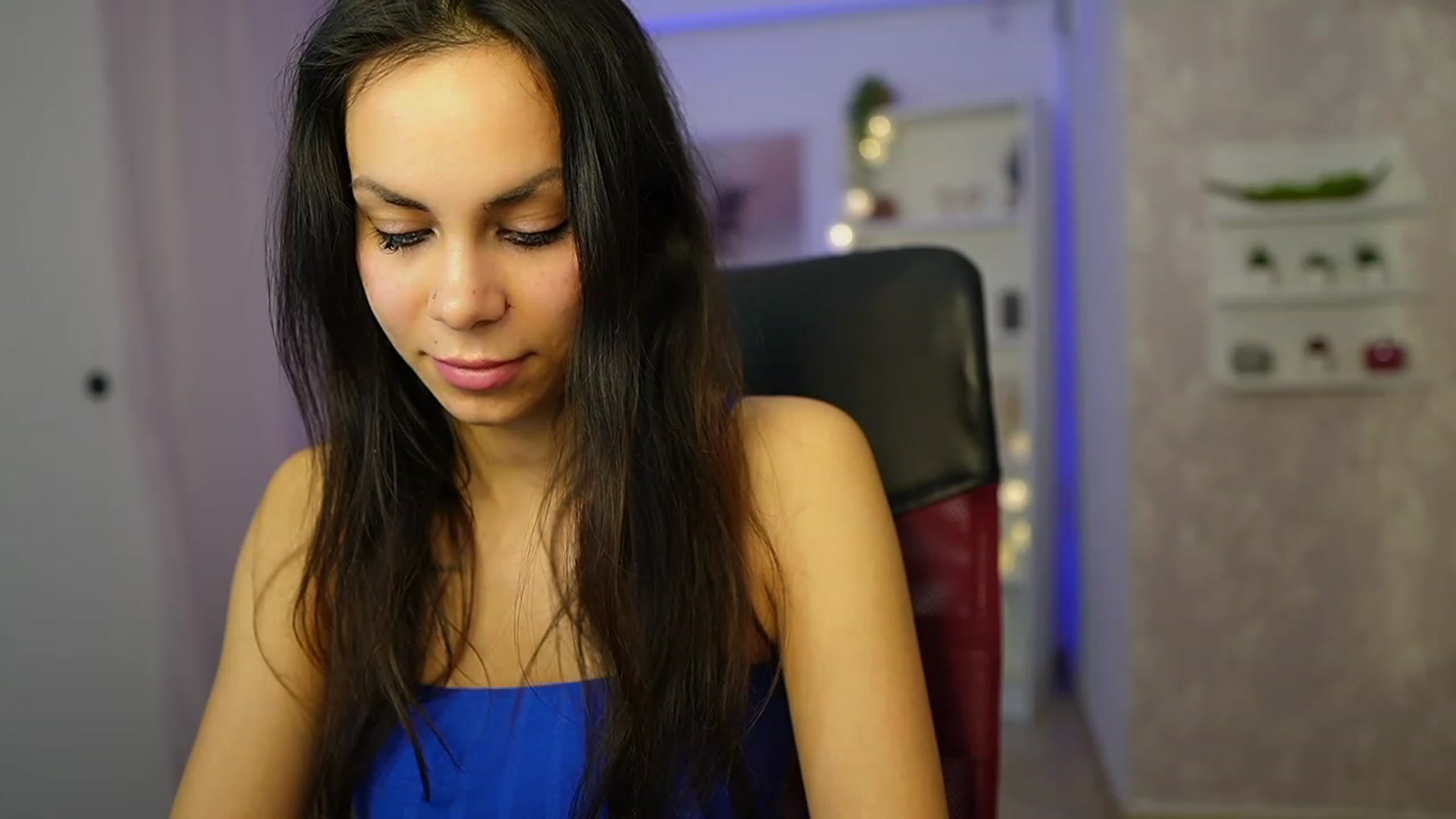 Gallery image thumbnail from Kyra_Angel's myfreecams stream on, 03/10/2024, 20:02 image 18 of 20