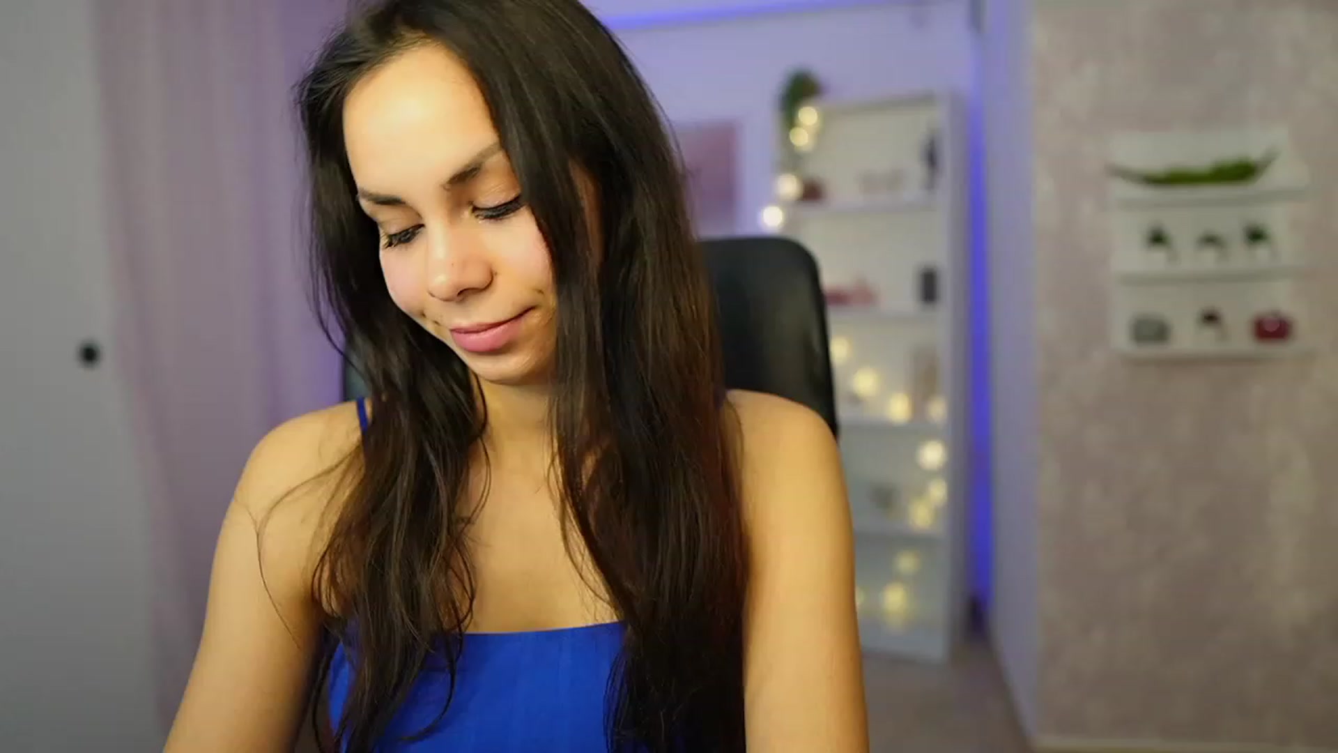 Gallery image thumbnail from Kyra_Angel's myfreecams stream on, 03/10/2024, 20:02 image 19 of 20
