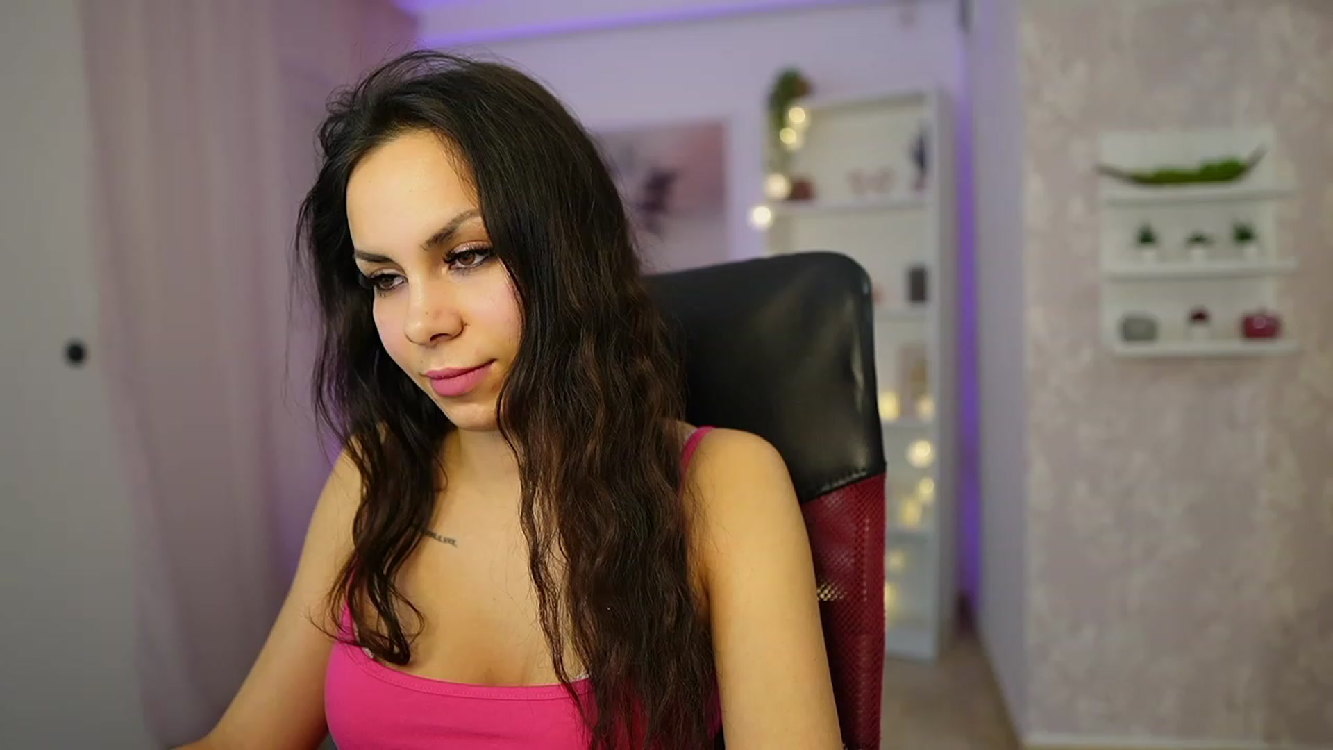 Gallery image thumbnail from Kyra_Angel's myfreecams stream on, 03/13/2024, 21:20 image 2 of 20