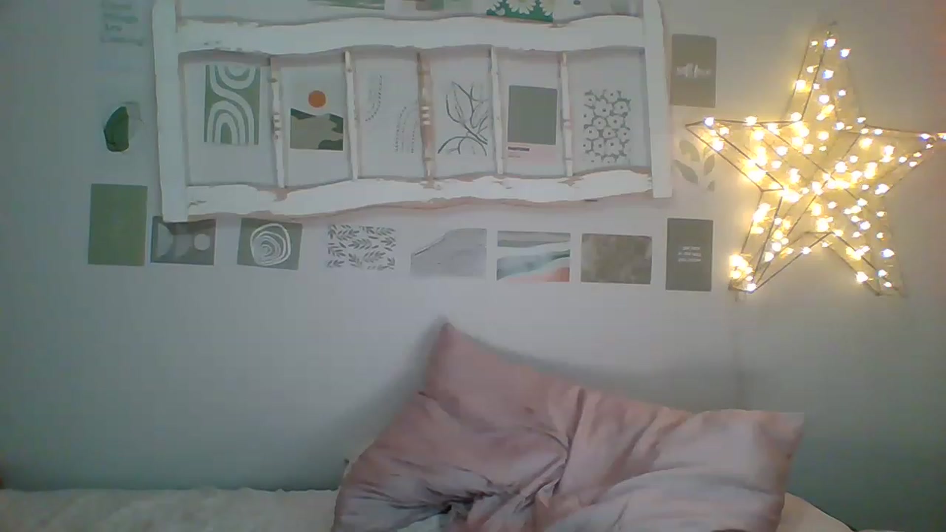 Gallery image thumbnail from Kysquirts's myfreecams stream on, 02/27/2023, 02:39 image 19 of 20