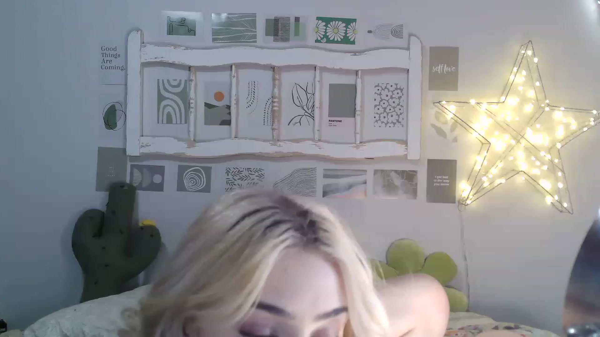 Gallery image thumbnail from Kysquirts's myfreecams stream on, 05/29/2023, 10:04 image 9 of 20