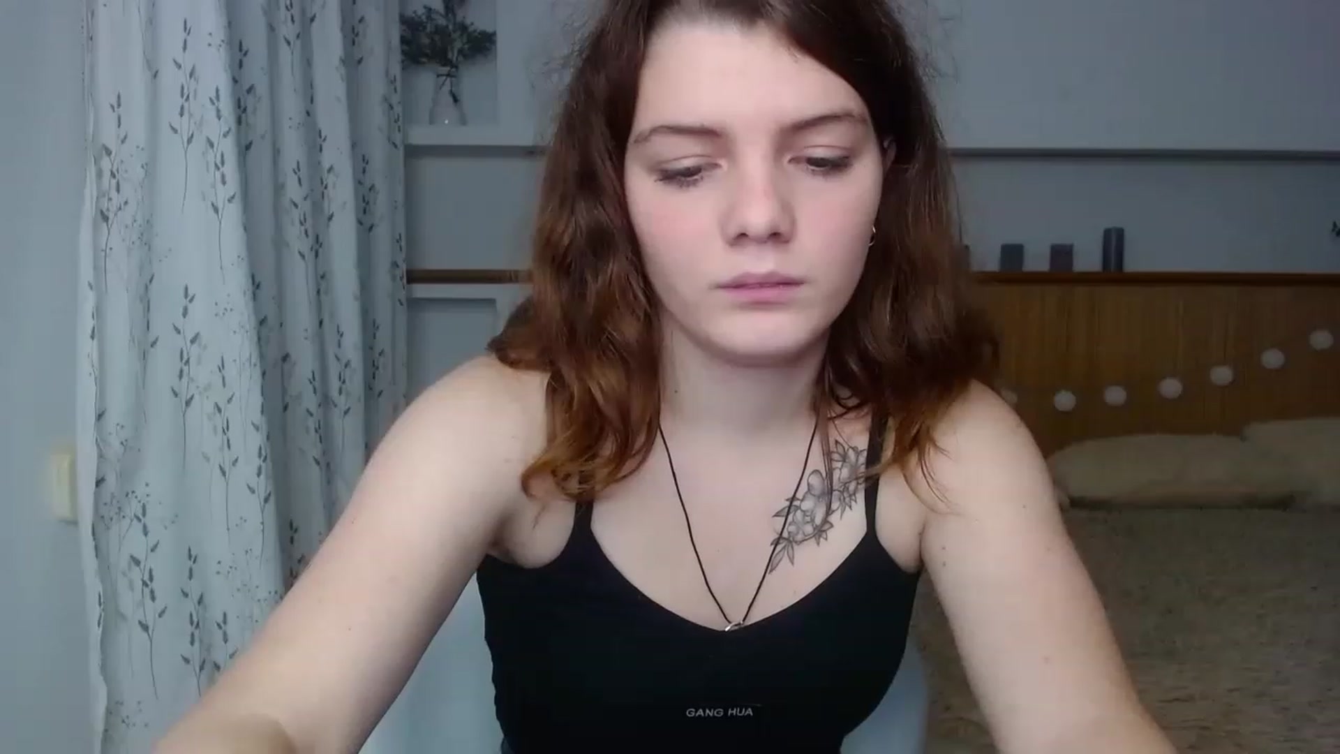 Gallery image thumbnail from L1ttle_kitty's myfreecams stream on, 11/21/2022, 10:29 image 18 of 20