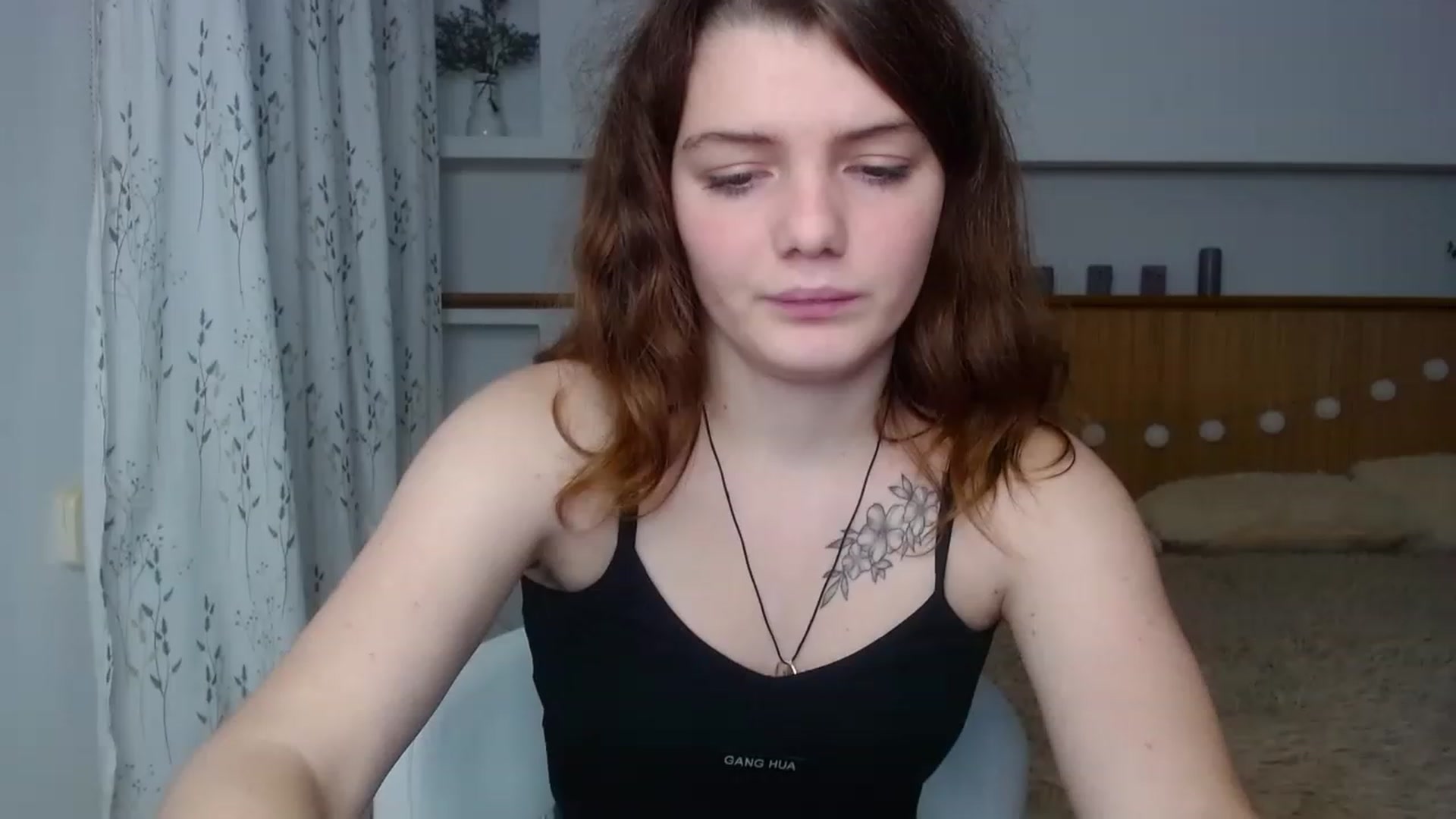 Gallery image thumbnail from L1ttle_kitty's myfreecams stream on, 11/21/2022, 10:29 image 9 of 20