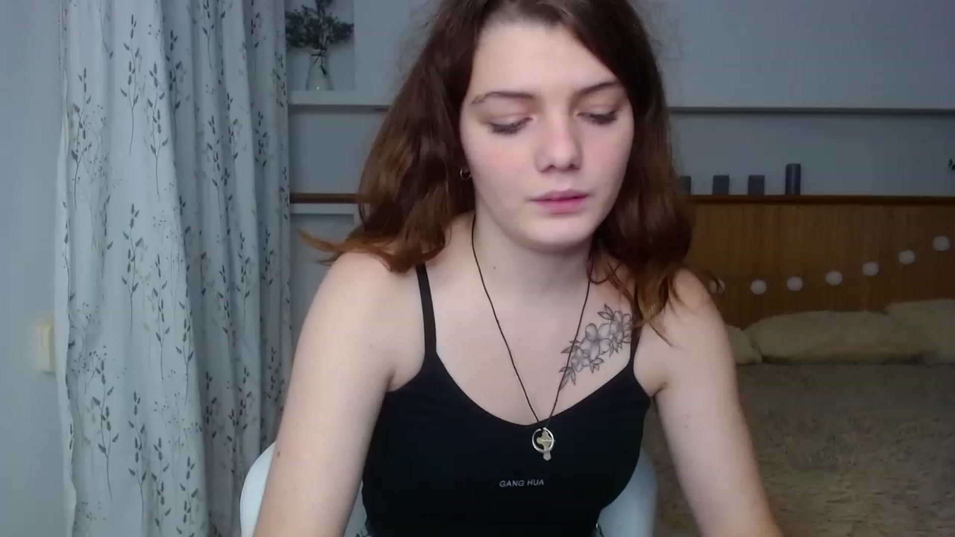 Gallery image thumbnail from L1ttle_kitty's myfreecams stream on, 11/21/2022, 10:29 image 5 of 20