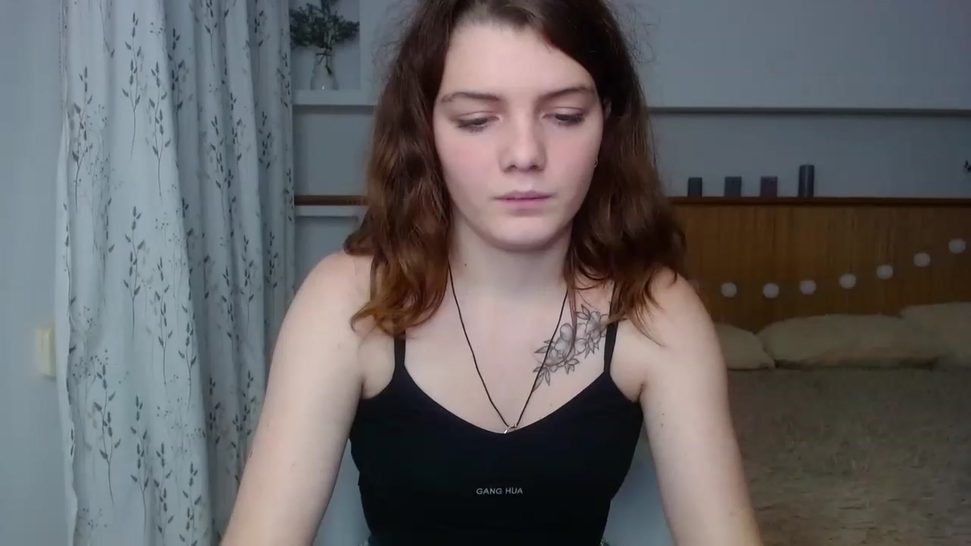 Gallery image thumbnail from L1ttle_kitty's myfreecams stream on, 11/21/2022, 10:29 image 17 of 20