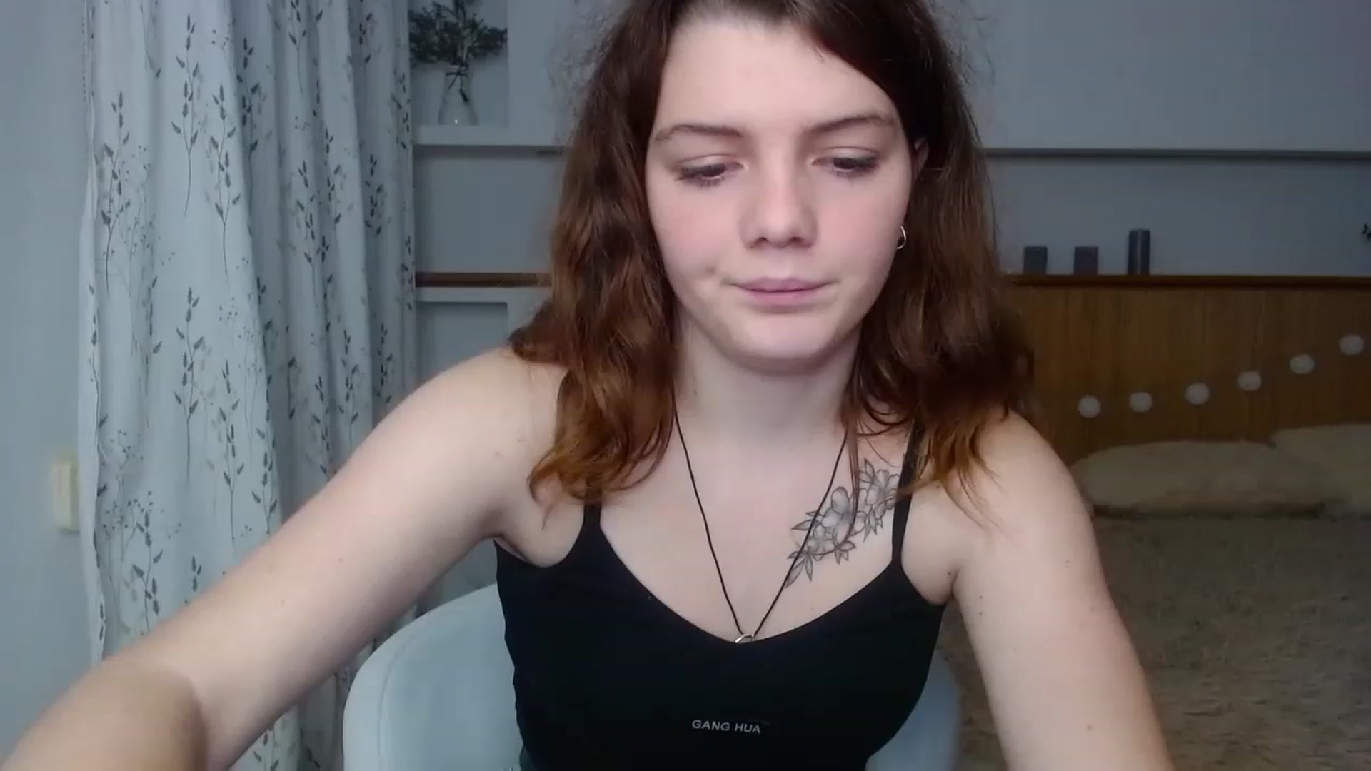 Gallery image thumbnail from L1ttle_kitty's myfreecams stream on, 11/21/2022, 10:29 image 20 of 20