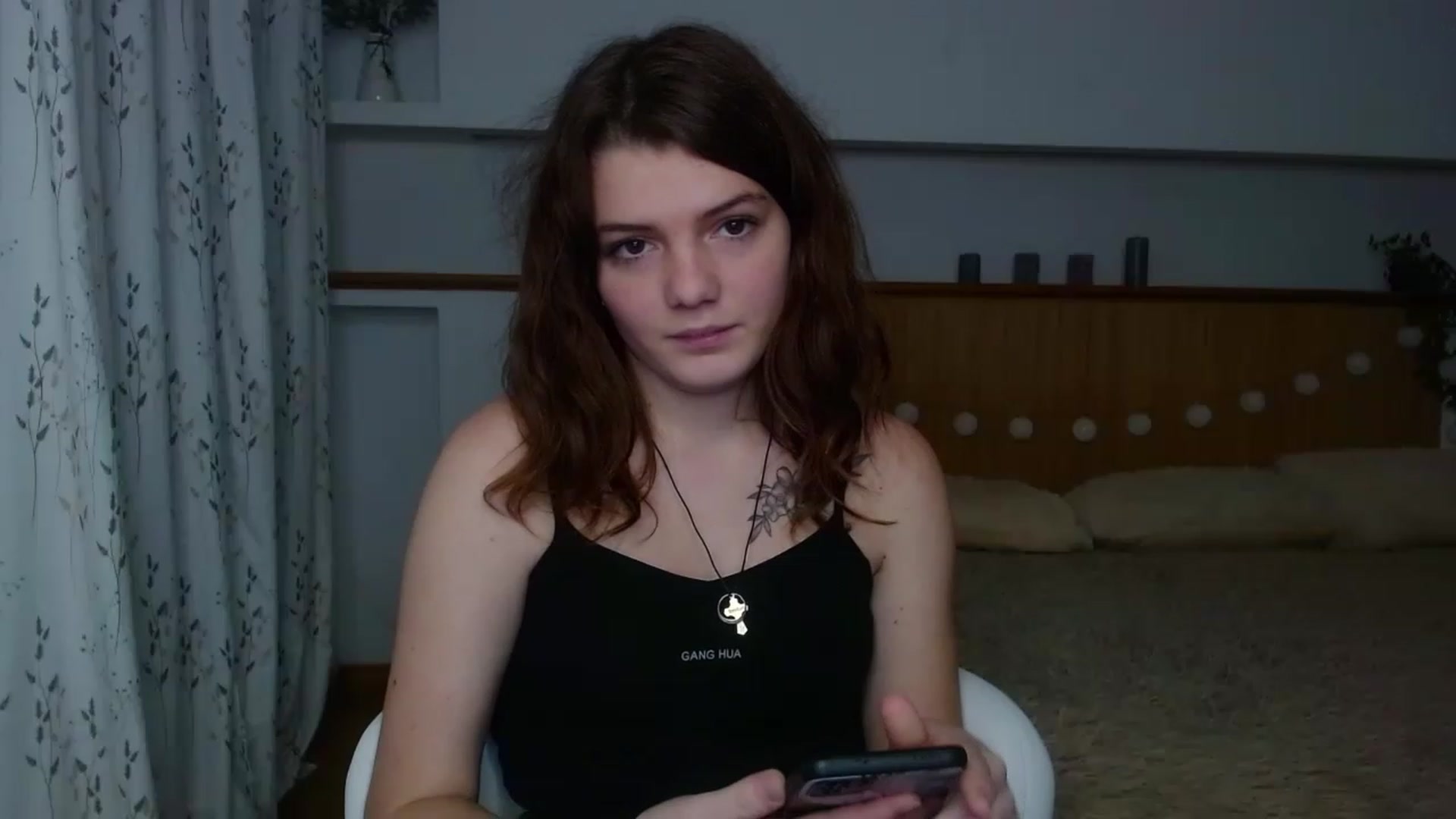 Gallery image thumbnail from L1ttle_kitty's myfreecams stream on, 11/21/2022, 11:17 image 17 of 20
