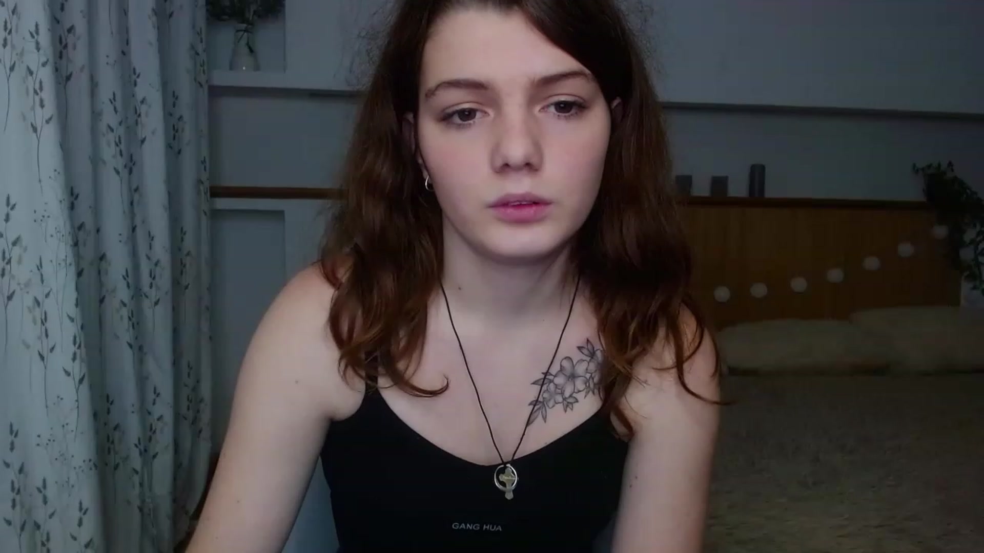 Gallery image thumbnail from L1ttle_kitty's myfreecams stream on, 11/21/2022, 11:17 image 4 of 20