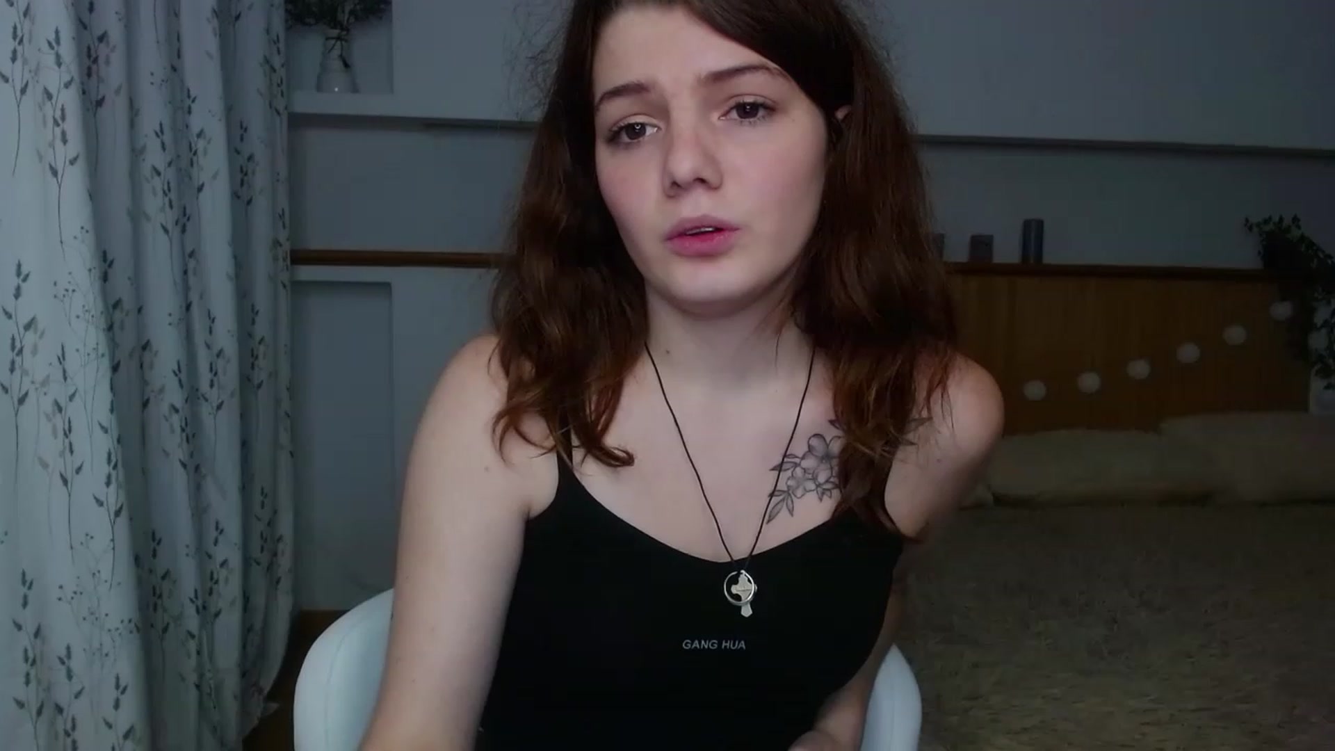Gallery image thumbnail from L1ttle_kitty's myfreecams stream on, 11/21/2022, 11:17 image 6 of 20