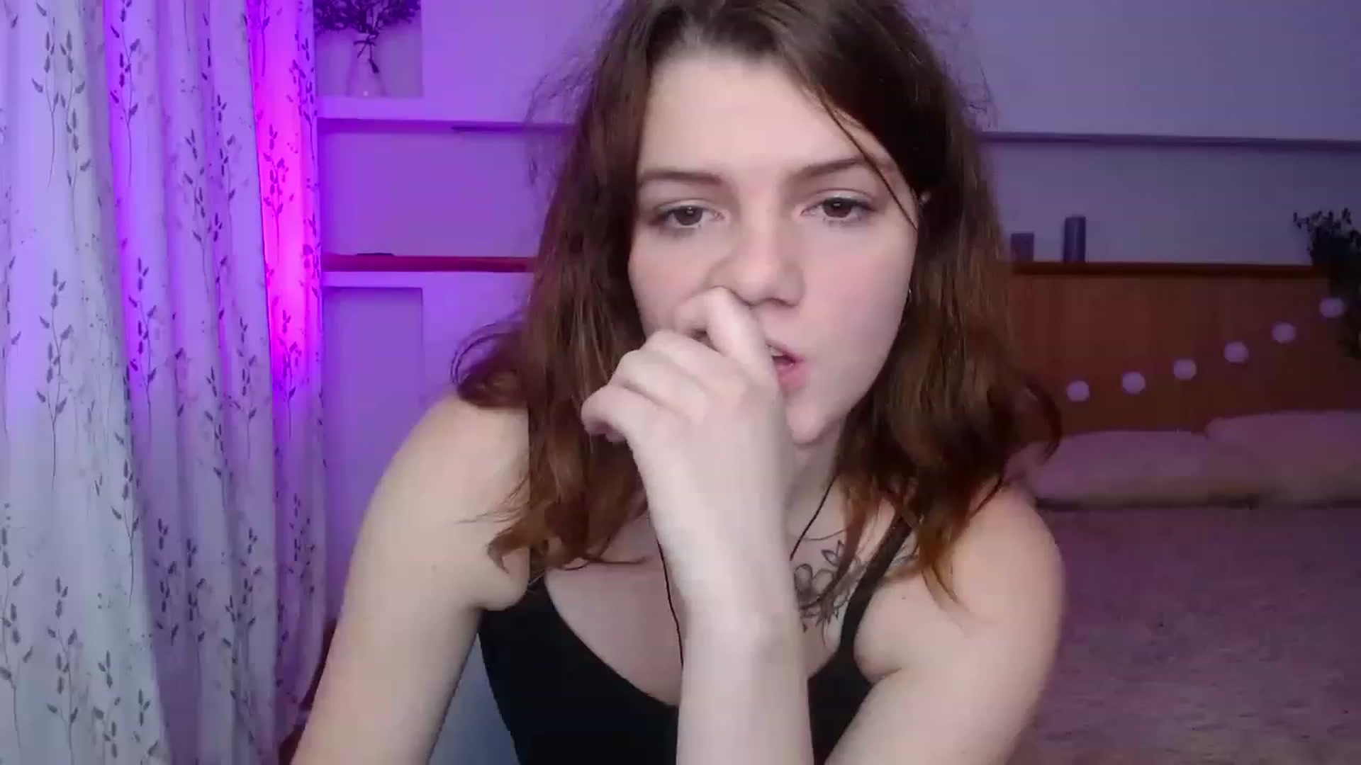 Gallery image thumbnail from L1ttle_kitty's myfreecams stream on, 11/21/2022, 12:21 image 3 of 20